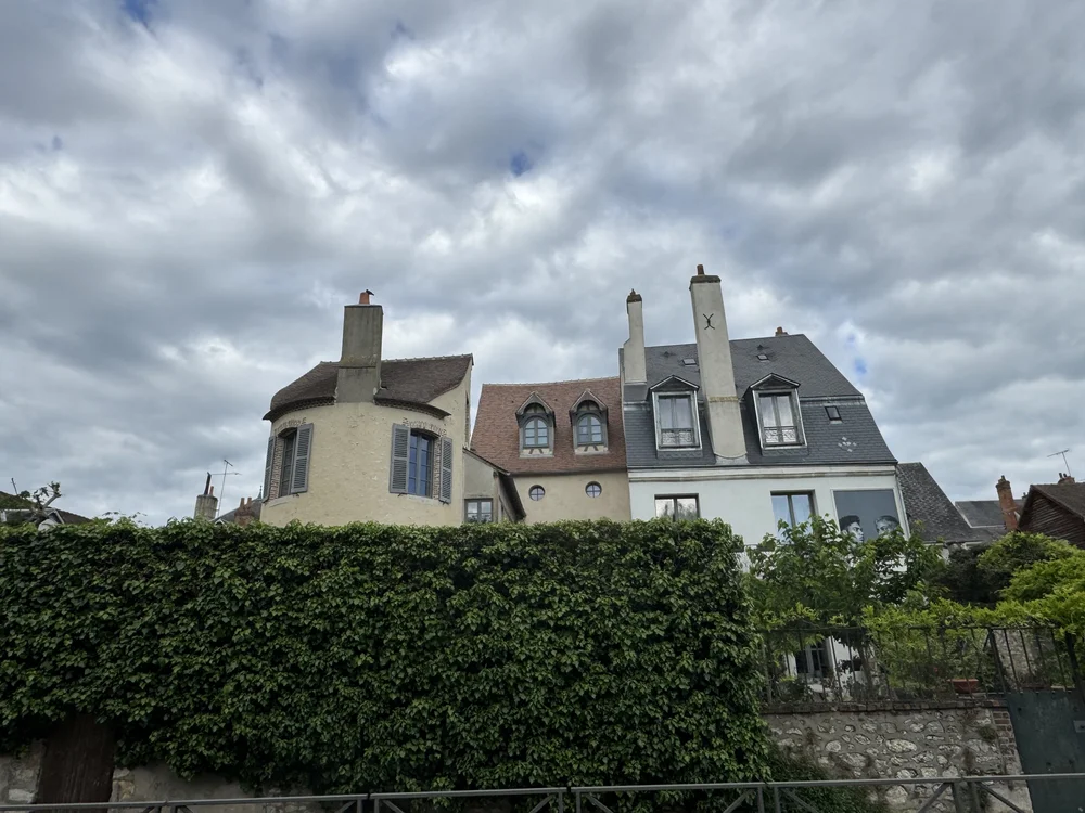  Still captivated by the rooflines…  