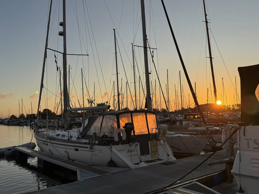   Mornings in Greve Marina.  