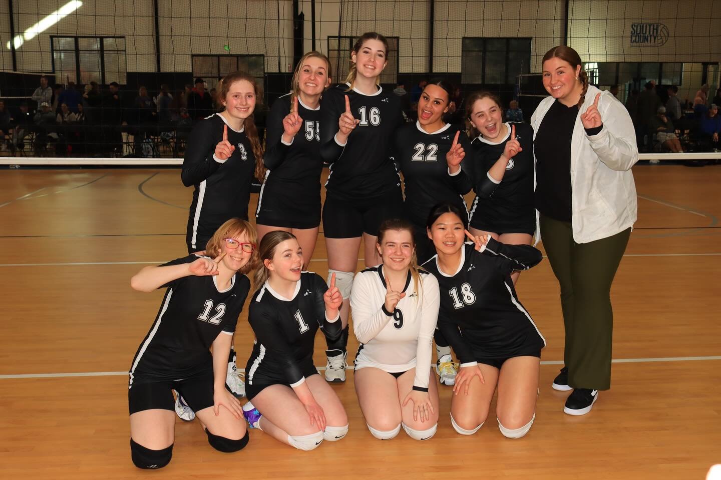 Some highlights from our 18U team! 
They took 3rd in gold in their most recent tournament! 
Way to work girls! 🏐🥉
.
.
.
.
.
.
.
.
.
#platinumvolleyball #platinumvolleyballclub #jointheforge #aauvolleyball #clubvolleyball #clubvolleyballseason #utah