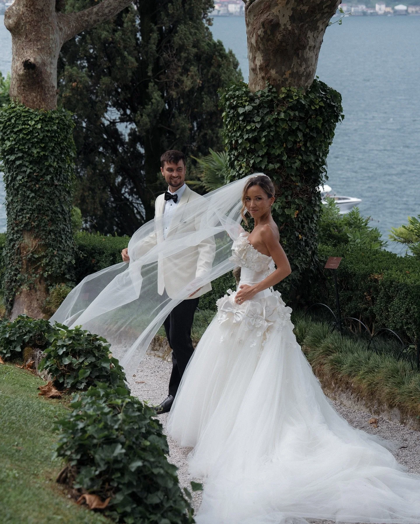 We&rsquo;re incredibly grateful to have been part of the sweet Michelle and Nick&rsquo;s intimate elopement, wandering through the stunning gardens of Villa del Balbianello on the shores of Lake Como