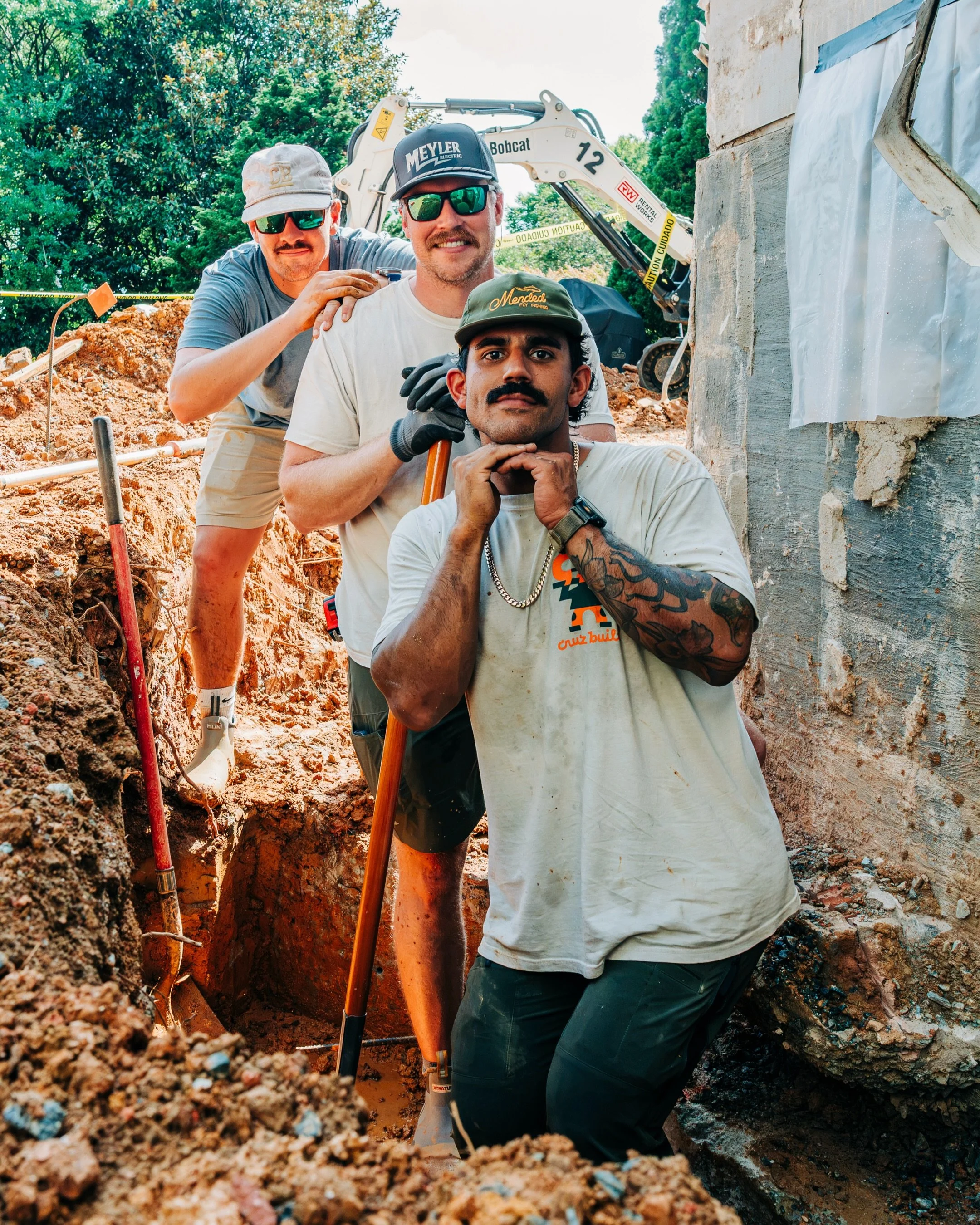 @blakladerna sent @cruzbuilt some pants so we decided we would get into the trenches with them. 💙

we mucked out our footings in the sun to really put em to the test &amp;  many laughs were had. always a good time with friends. 💁🏽&zwj;♂️

about to