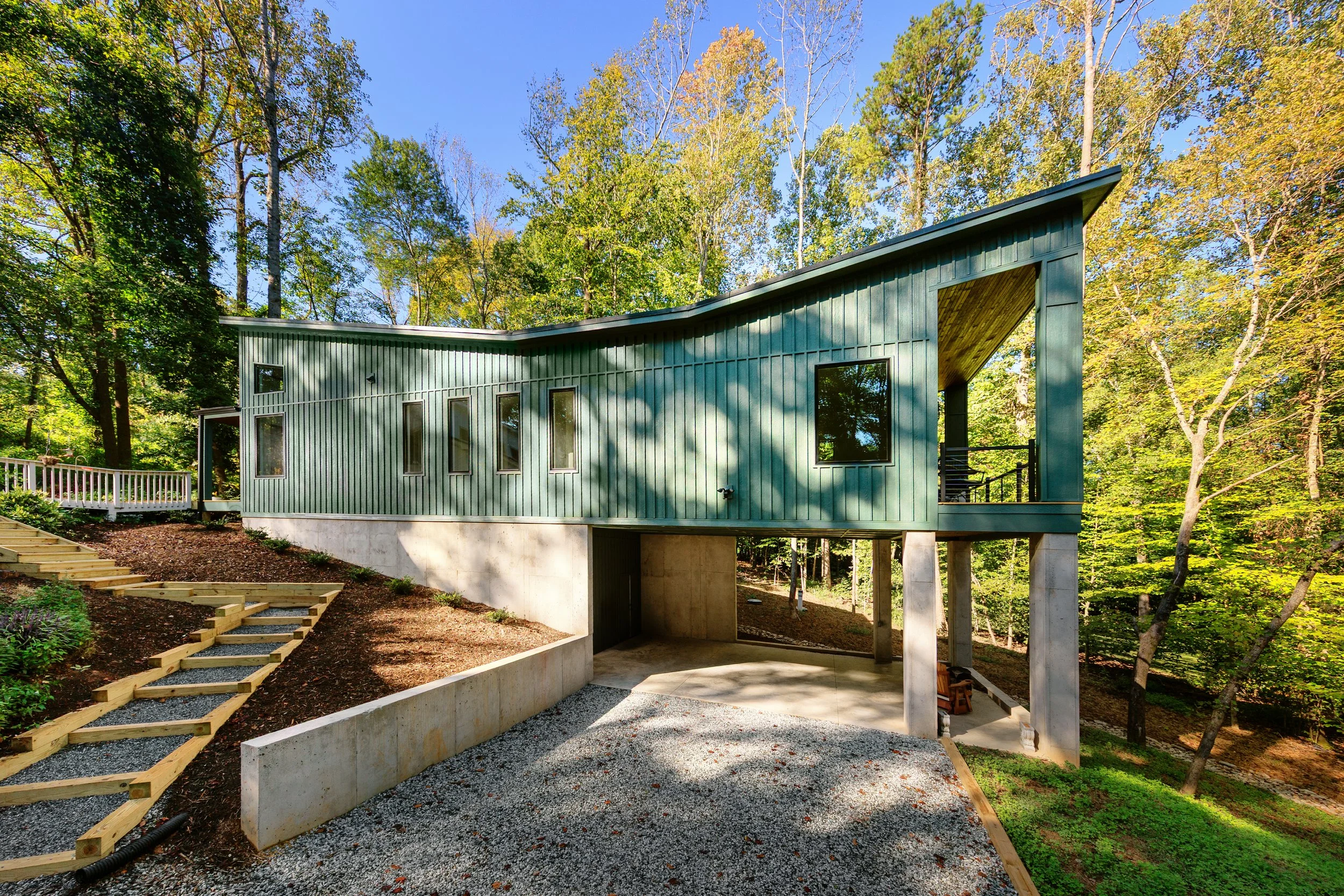 luxury-modern-home-oak-ridge.jpg