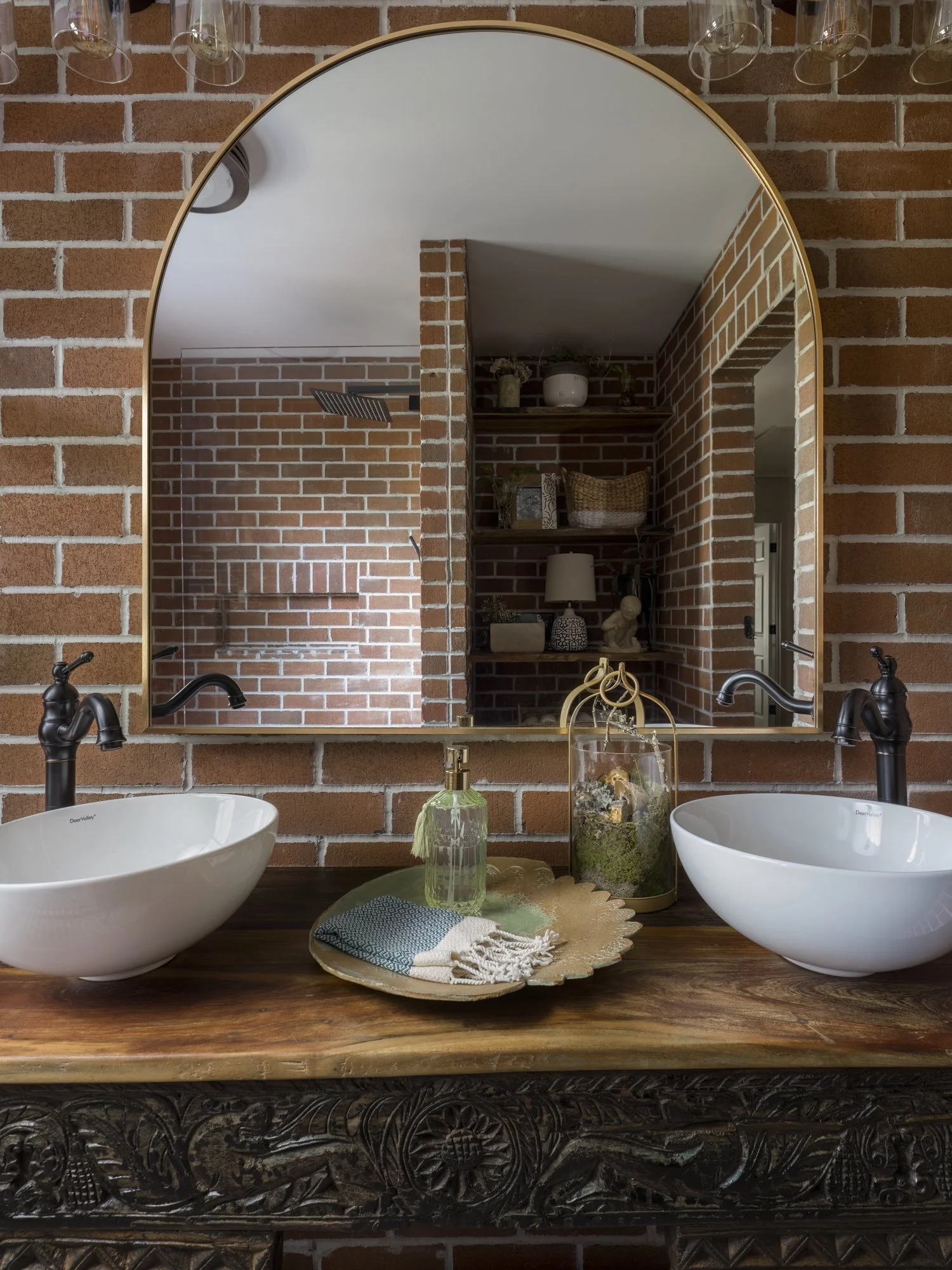 Cruz Built-Brick Bath-3.jpg