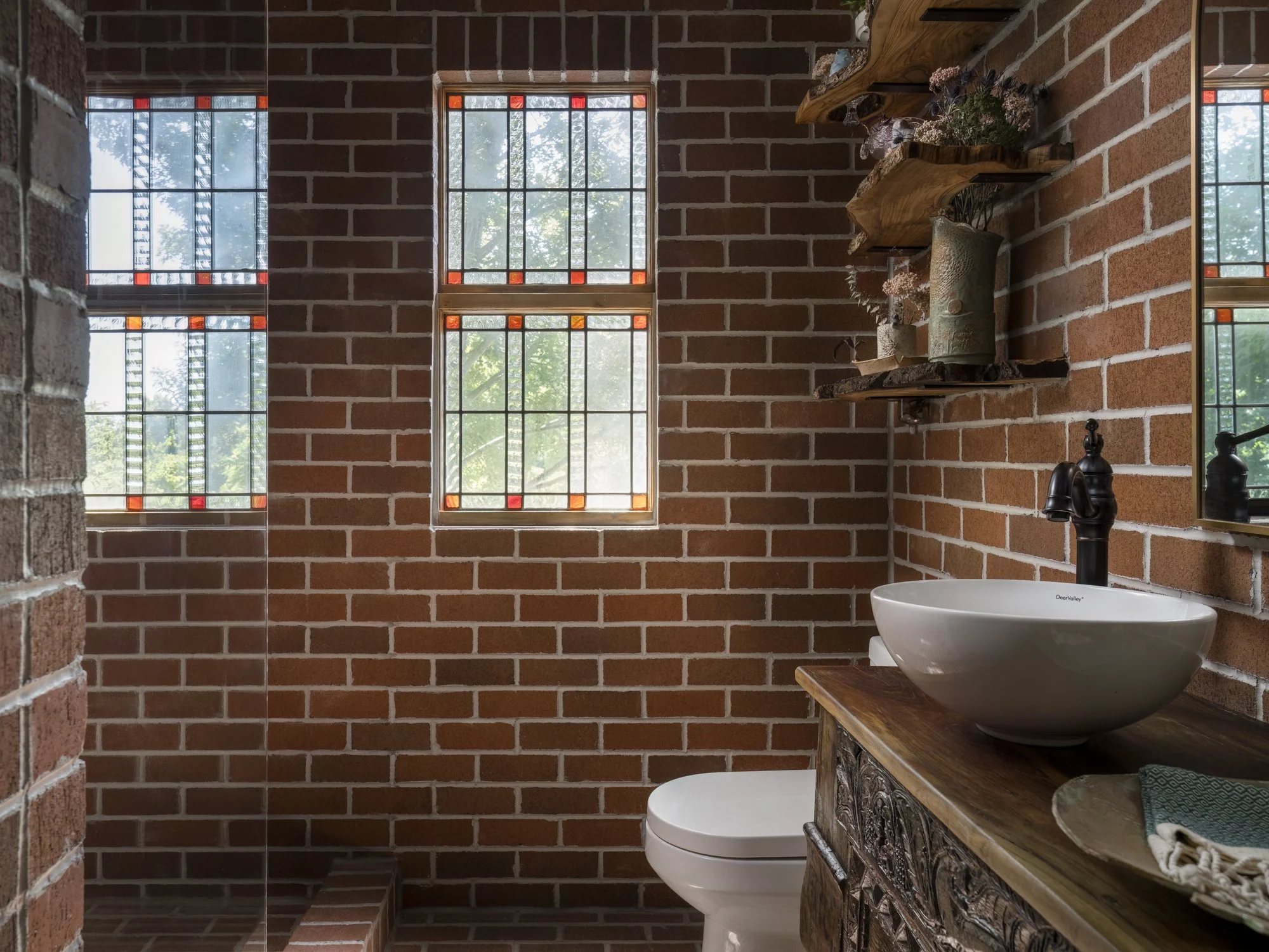 Cruz Built-Brick Bath-6.jpg