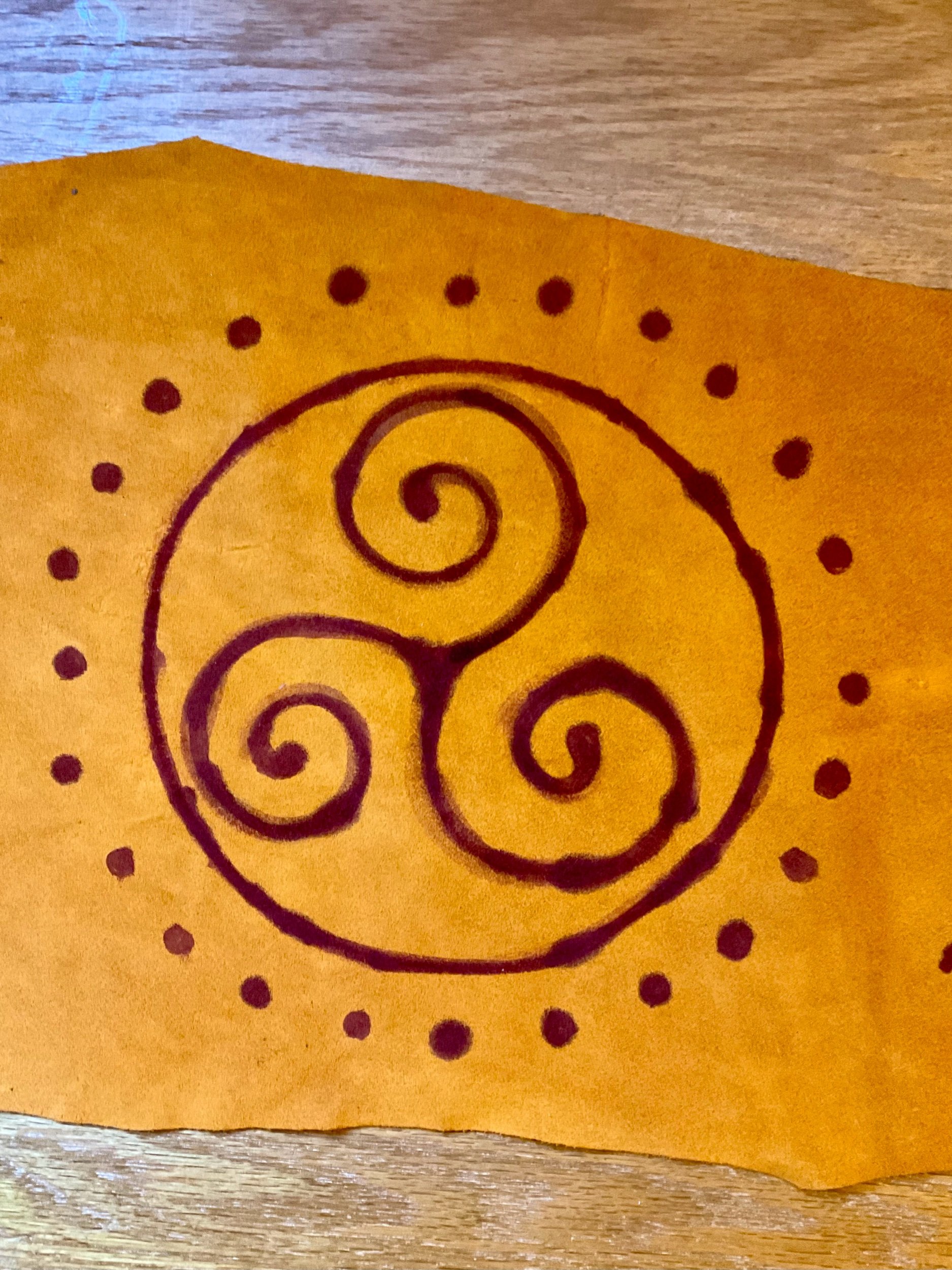 Triskele with Rowan on Suede