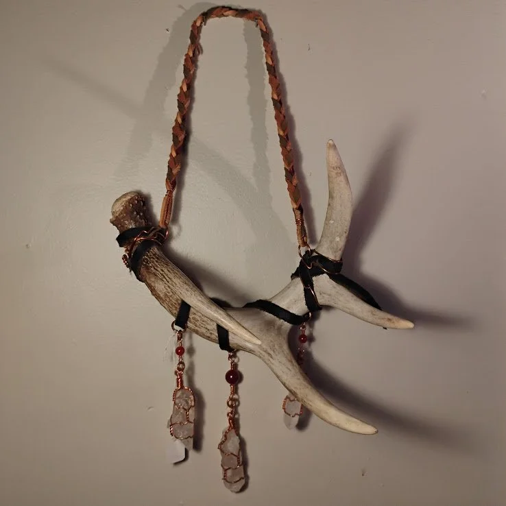 DeerAntlerQuartzHanger7.jpg