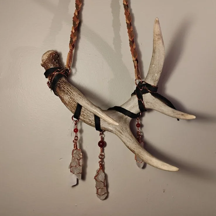 DeerAntlerQuartzHanger6.jpg