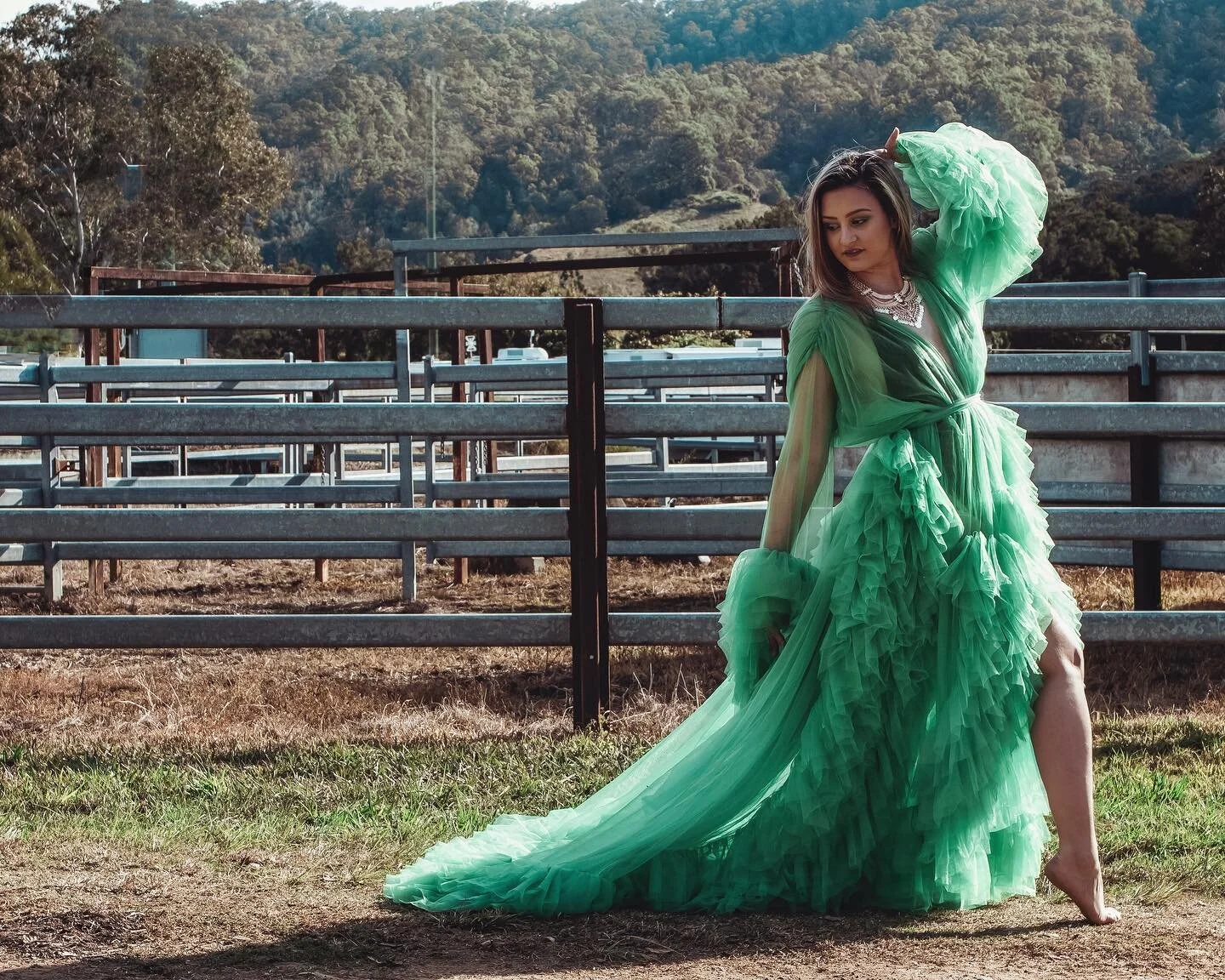Todays adventures with one of my beautiful besties 💚💚

@shanshan4 showing that you can be both a bad bitch and a good person at the same time! 🔥

#stunning #photographer #portraitphotography #portrait #model #fashion #fashionphotography #fashionph