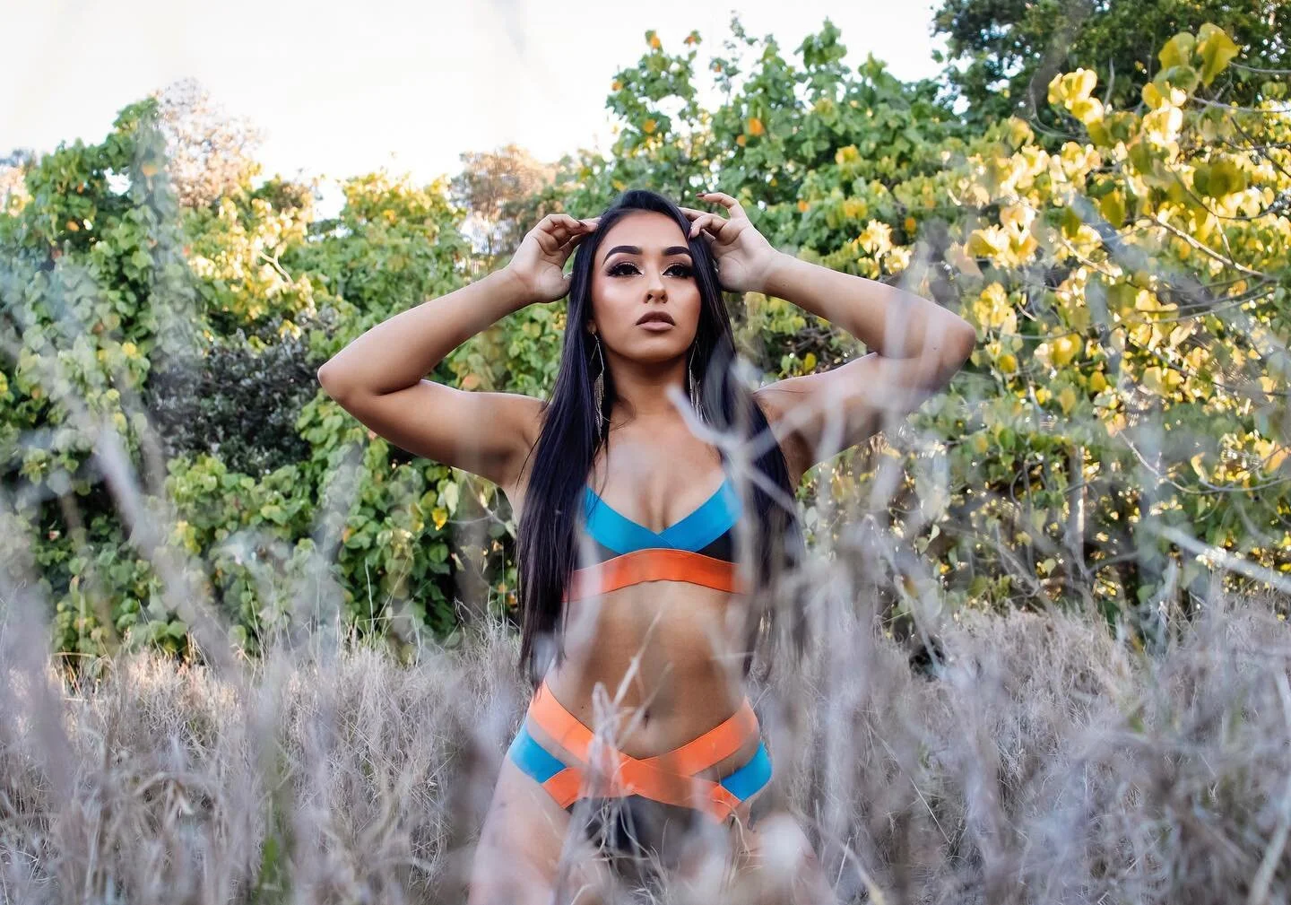 She&rsquo;s the kinda girl who&rsquo;s glow doesn&rsquo;t have an off switch ✨✨

My girl @royalriversmakeup ✨

#photoshoot #photography #photographer #photooftheday #model #pose #bikini #swimsuit #picoftheday #goldcoast #beach #gc #belleandbearcreati