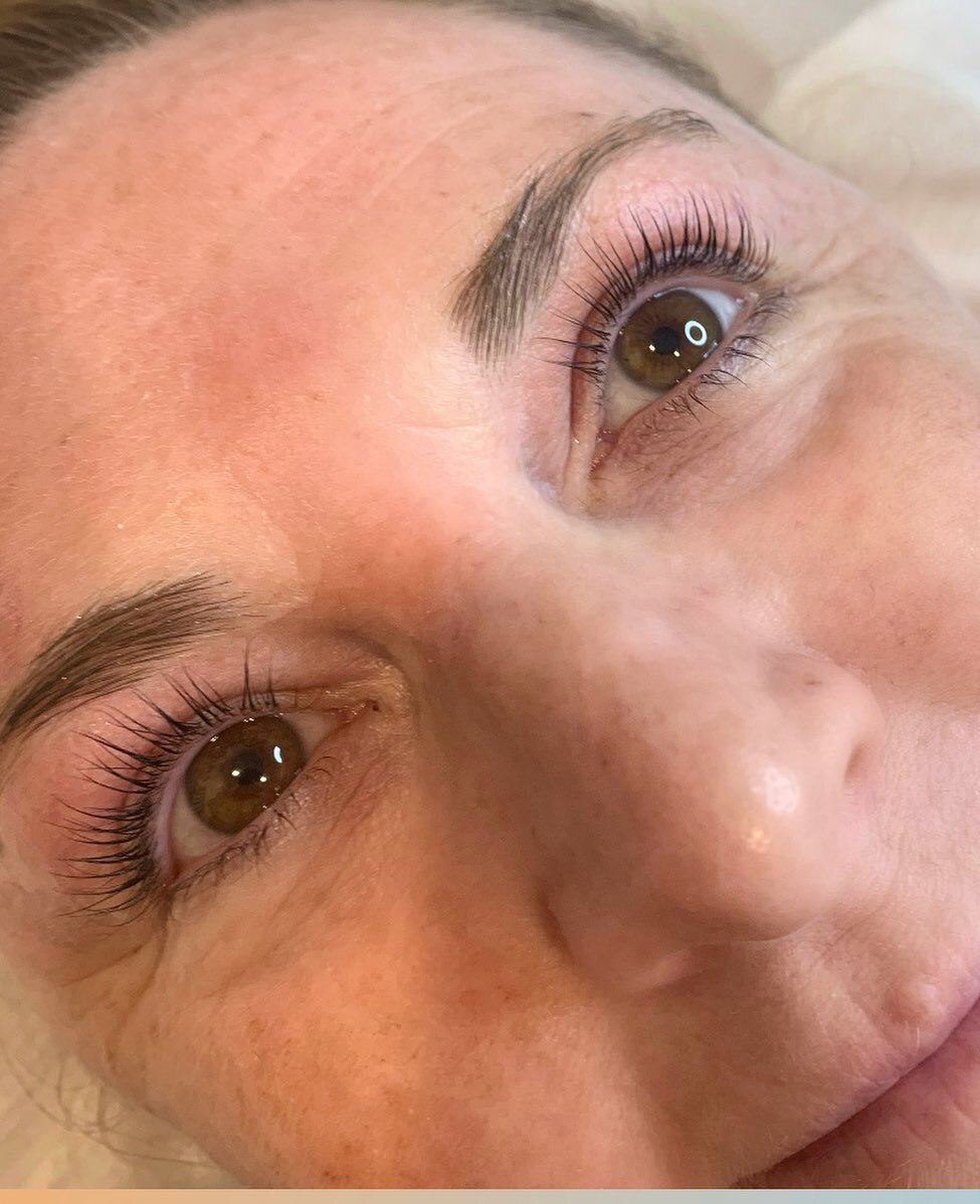 Lash lift &amp; tint! 

* Low maintenance 
* Lasts upto 12 weeks 
* Gives the appearance of longer, darker lashes 
* Suitable for short lashes 
* Greet alternative to Eyelash Extensions