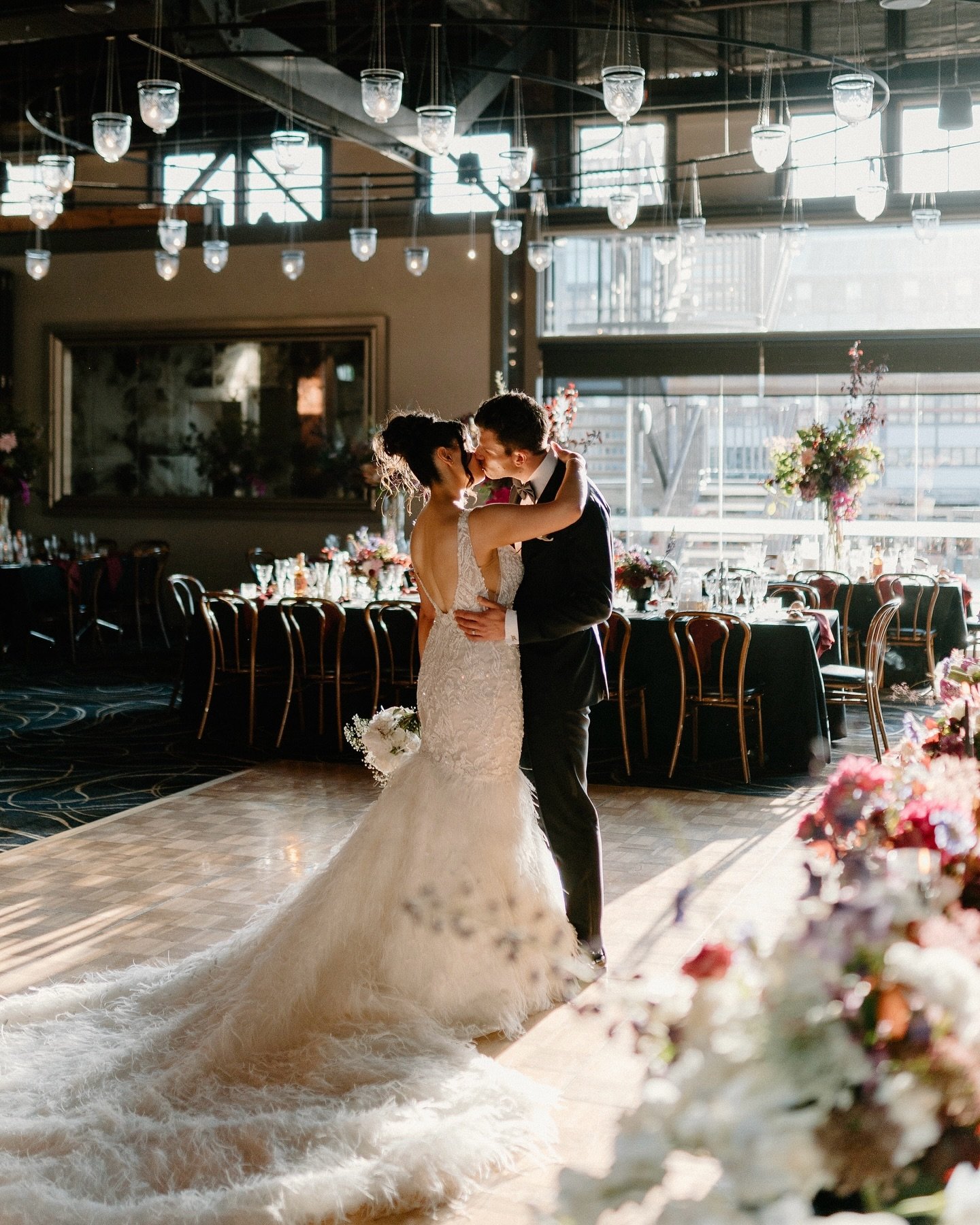 A quite moment with Rachel and James ✨⁣
⁣
Venue - @viewbysydney ⁣
.⁣
.⁣
.⁣
.⁣
.⁣
#viewsbysydney #modernromantics #weddingphotographyinspiration #weddingphotographer #weddingphotographersydney #sydneyweddingphotographer #weddingphotographyaustralia #r