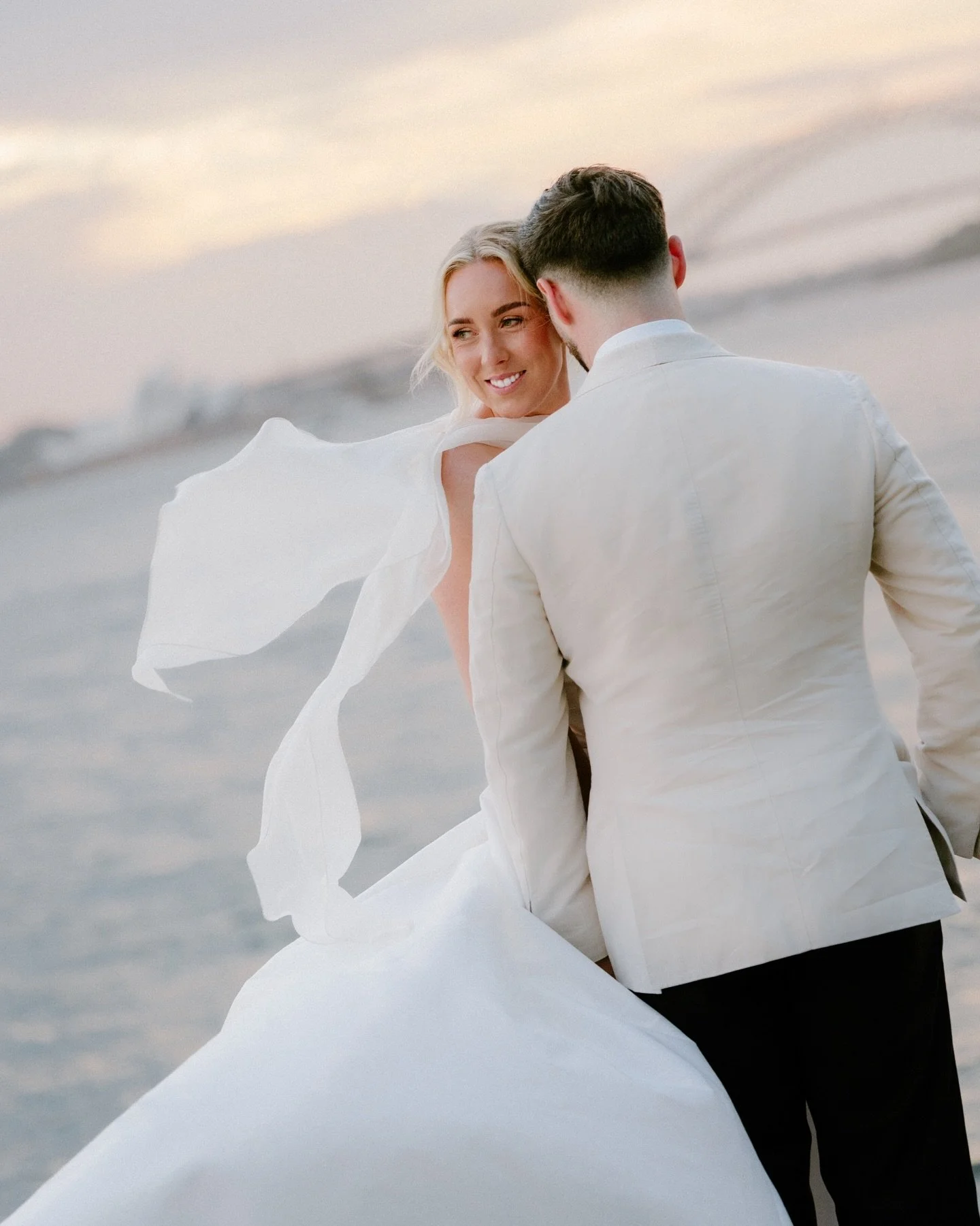 A few of my favourites from Kirsty and Jake&rsquo;s @atholhall.sydney wedding ✨

Ceremony Bradleys Head Amphitheatre
Venue @atholhall.sydney
Celebrant @celebrationsbybev
Photography @for_modernromantics
Content @themodernbridesbff
Floral Design @__ja