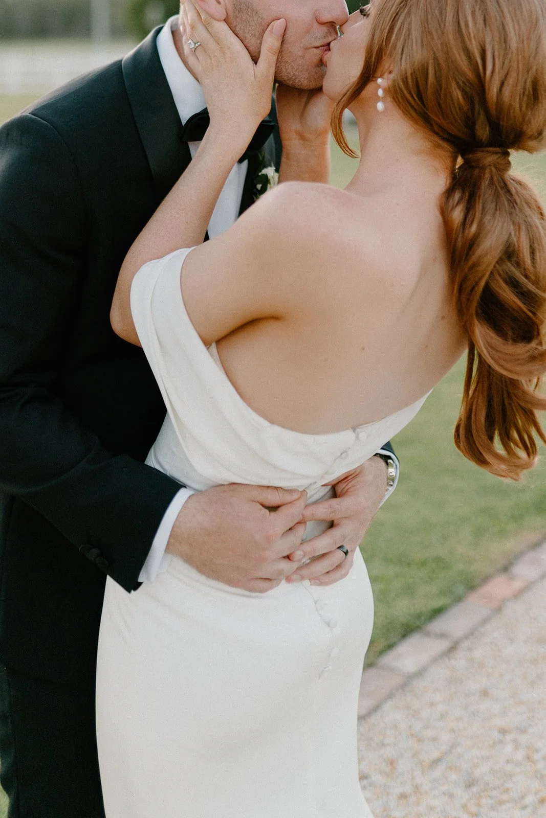Moder romantics wedding photographer.jpg