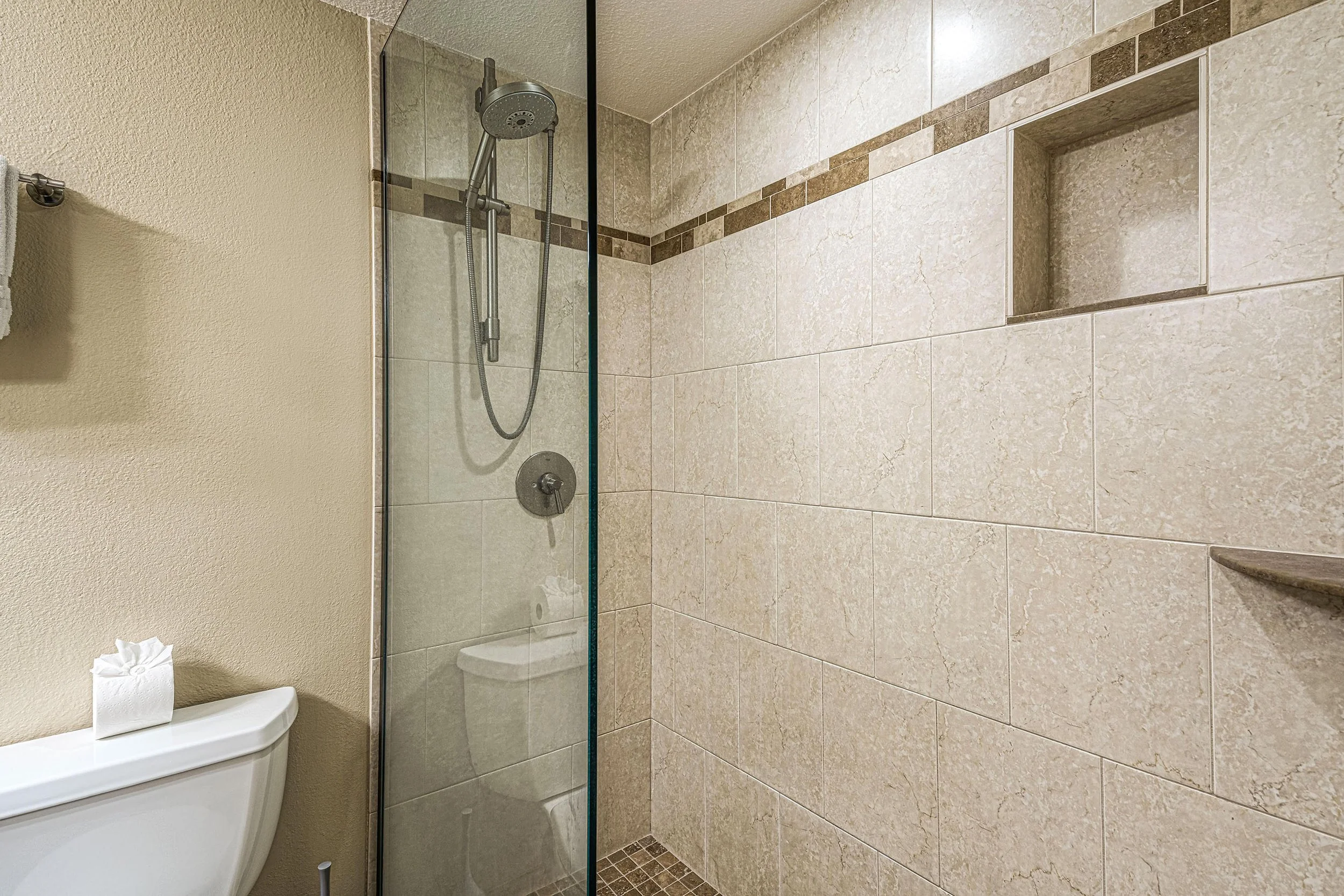 Kamaole Sands 5-303 - 20.jpg