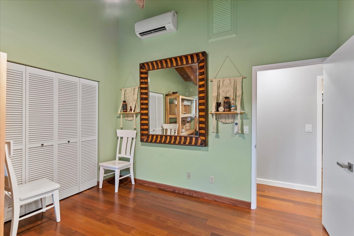 551 Polulani Dr - 37.jpg