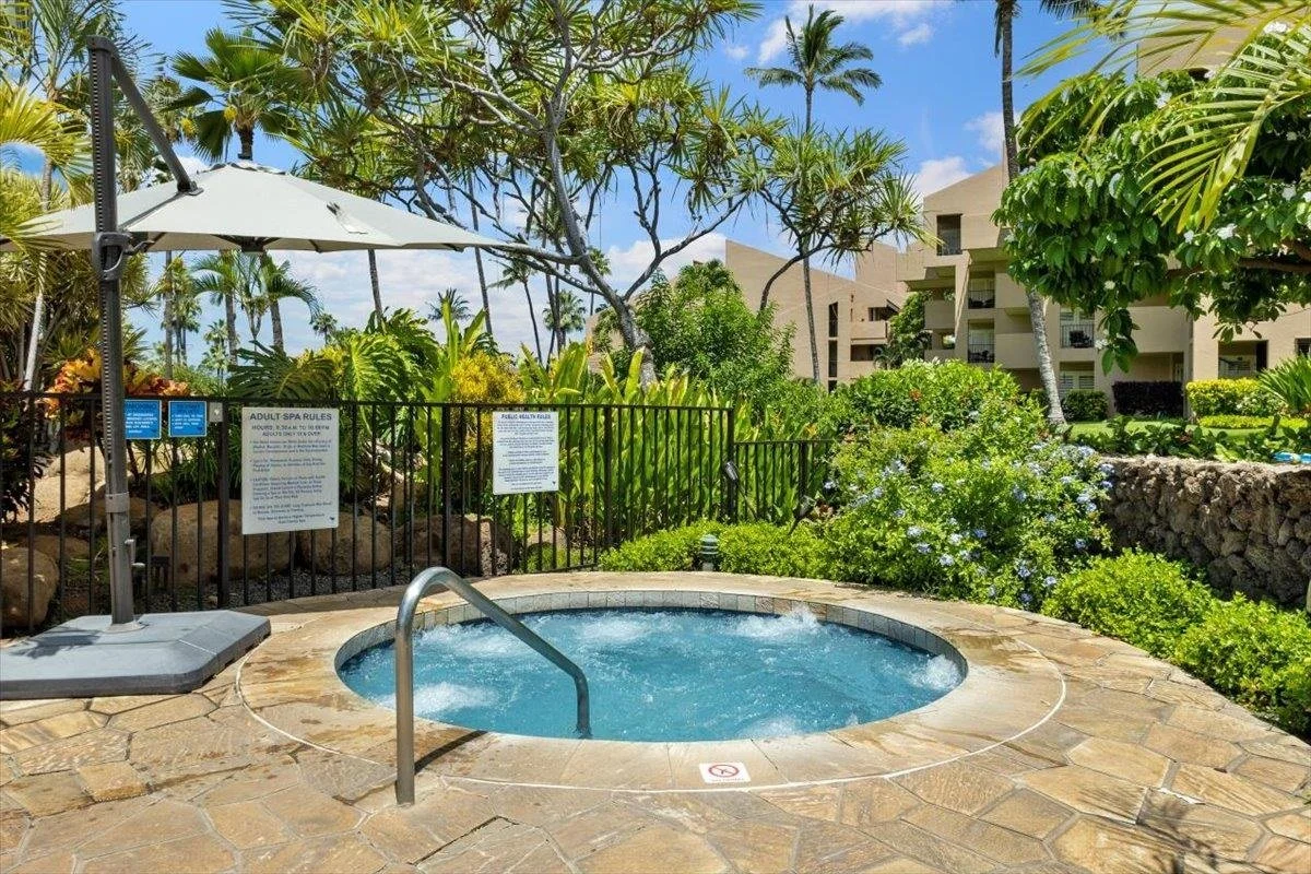 Kamaole Sands 5-303 - 26.jpg