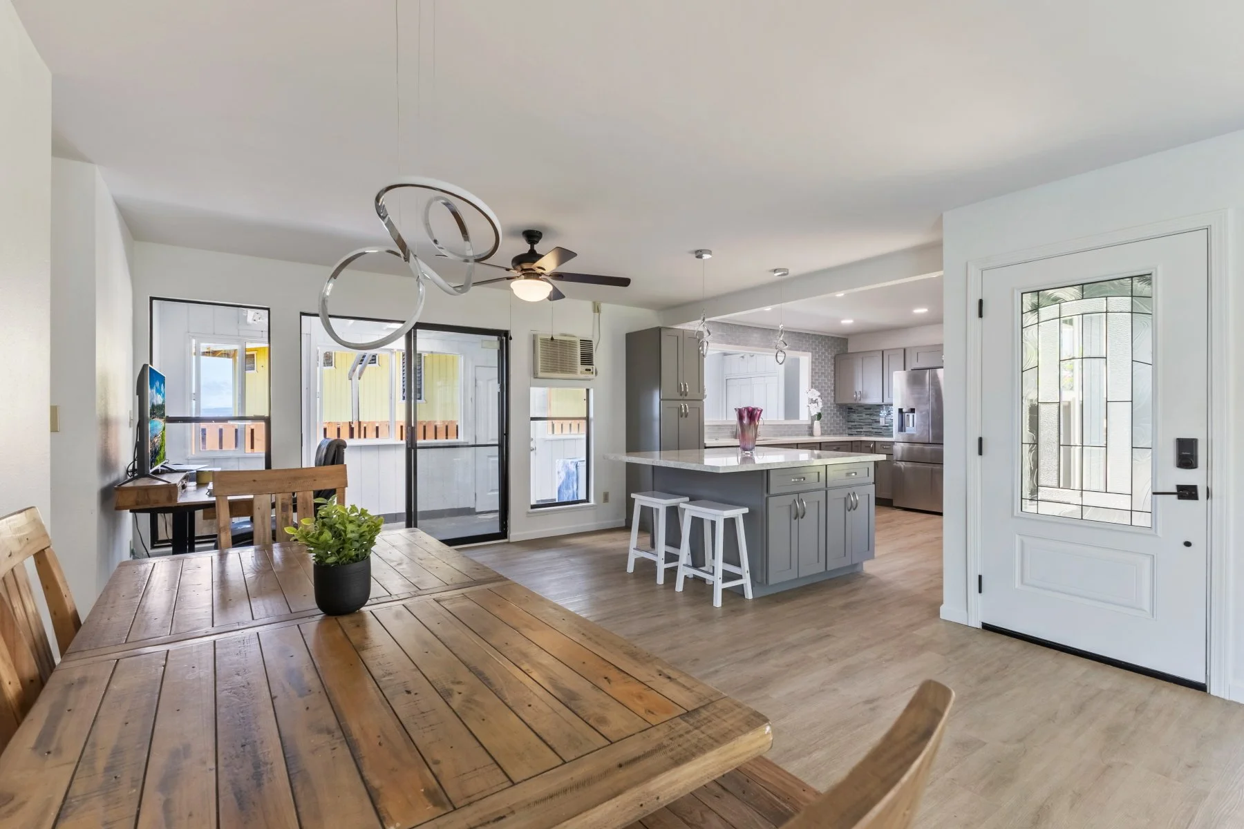 1442 N Hiahia Pl - 15.jpg