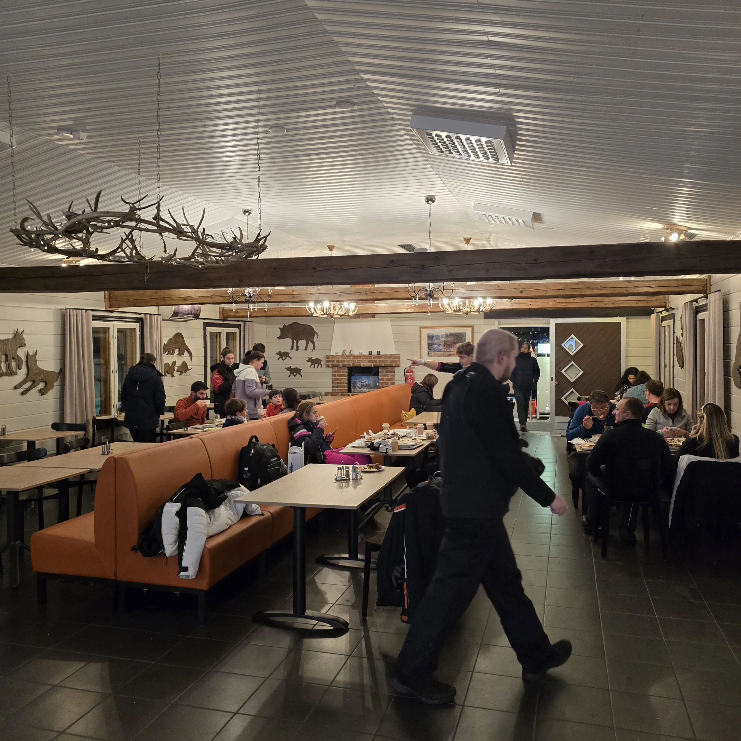 wild arctic ravintola 1.jpg