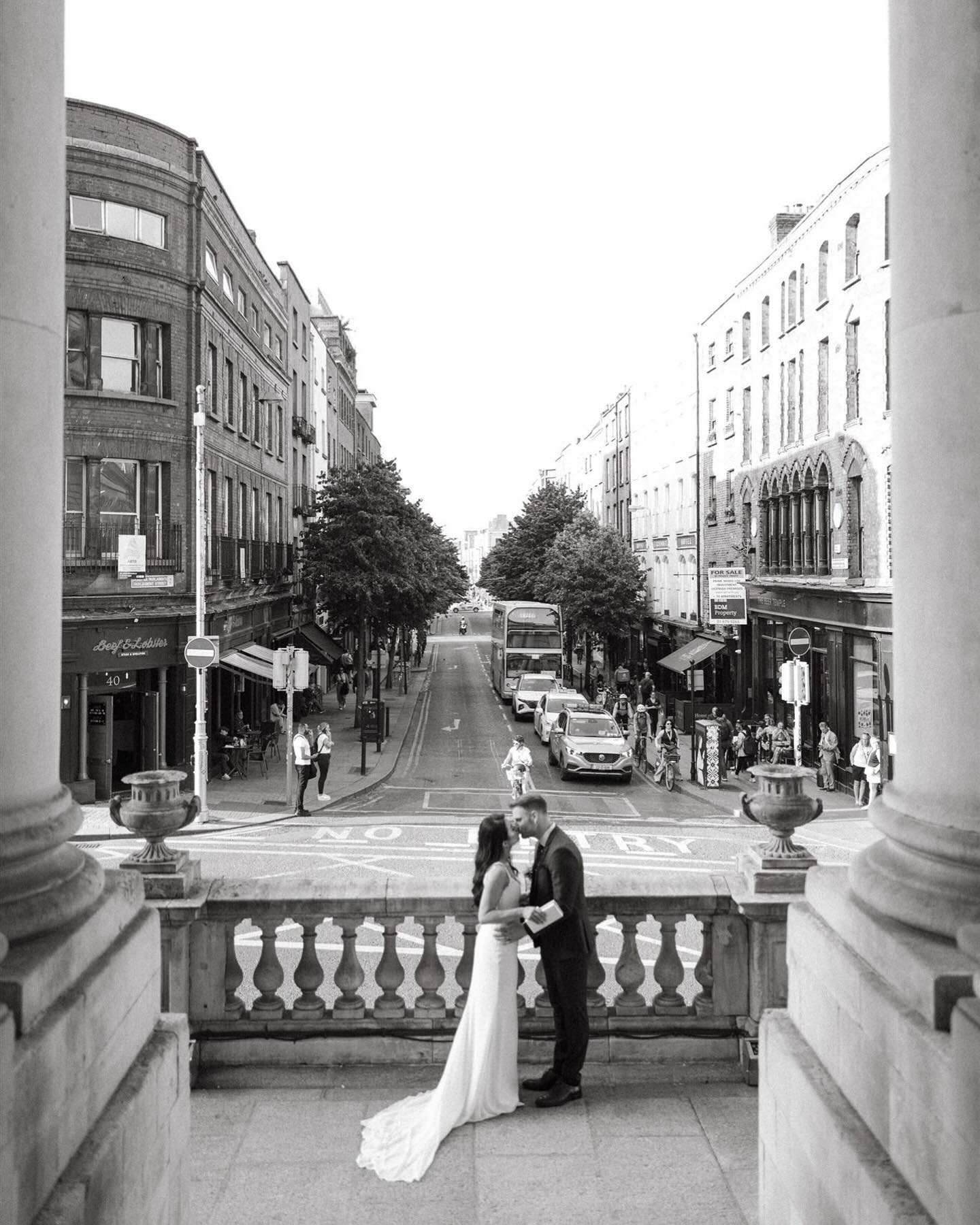 K &amp; J - Outside City Hall @cityhalldublin 🤍 #cityhallwedding #cityhall #cityhalldublin #cityhalldublinwedding #dublinweddingphotographer #weddingphotography #bridetobe #2025bride