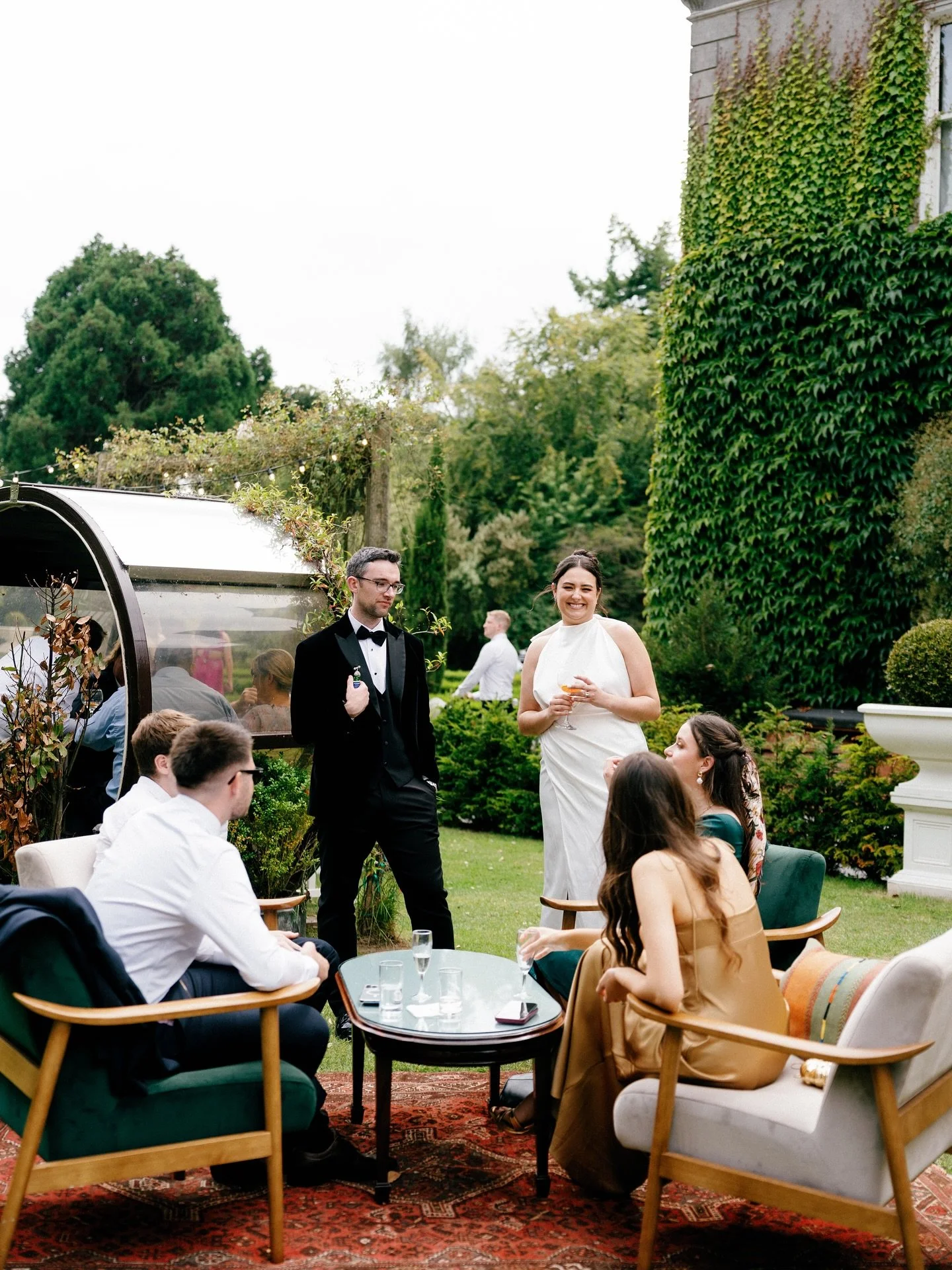 There&rsquo;s nothing lovelier than seeing you soaking up this special time with your favourite people. I&rsquo;ll only whisk you away for a little while, just enough for some beautiful portraits, then right back to the hugs, chats, and clinking glas