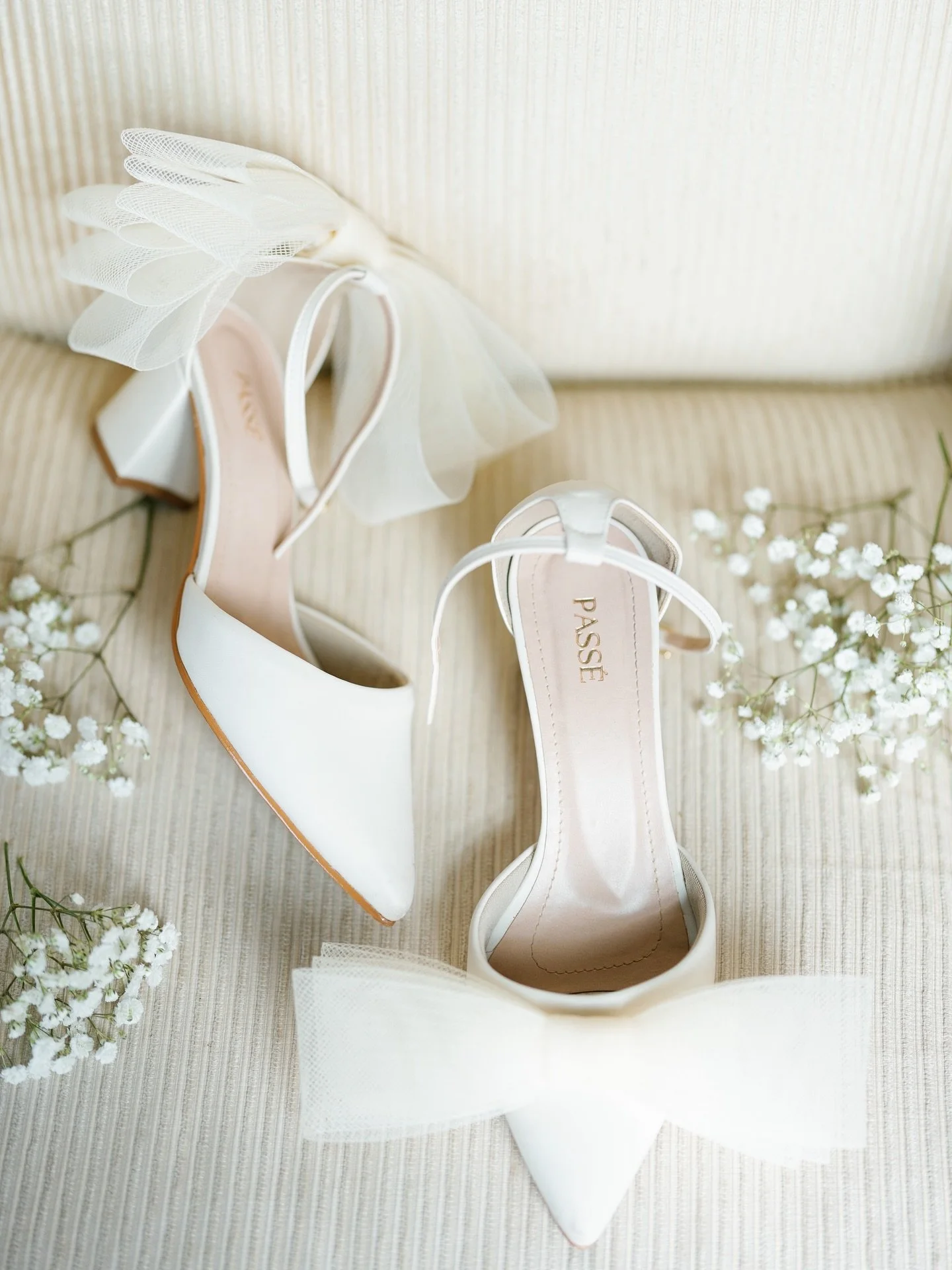 Wedding shoe goals ! ✨🤍💍irishweddingphotographer #weddingshoe #weddingdetails #itishwedding