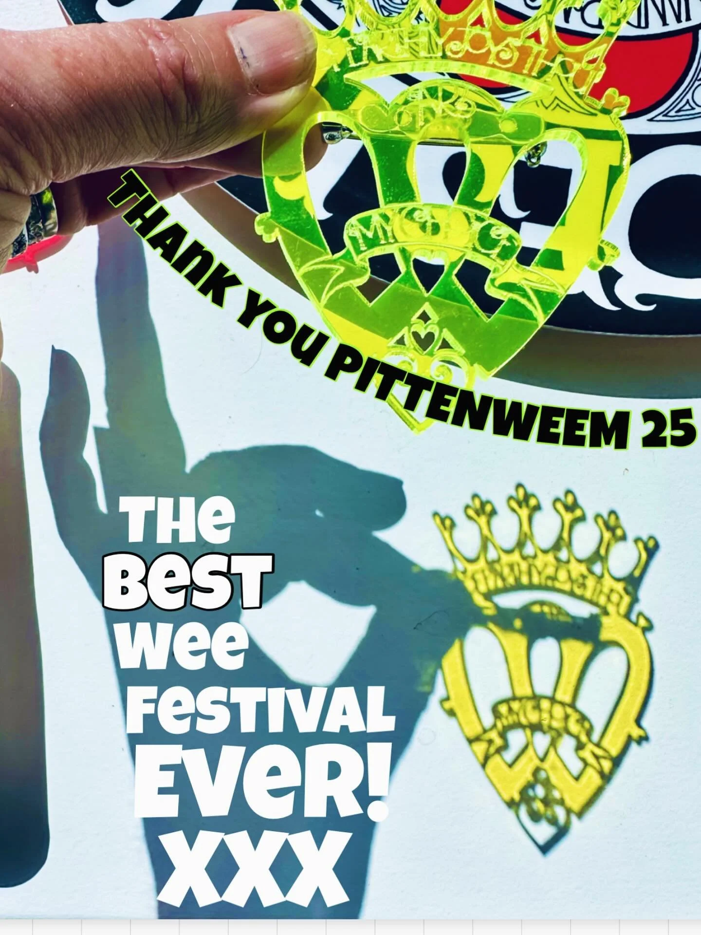 🥰What a week!!
Just back from the wee festival with the biggest heart&hearts;️ 
That was my 18th year @pittenweemartsfestival and it was such a good week full of lovely folks. 🥰Thank you to all the wonderful people who came in to see us at venue 36