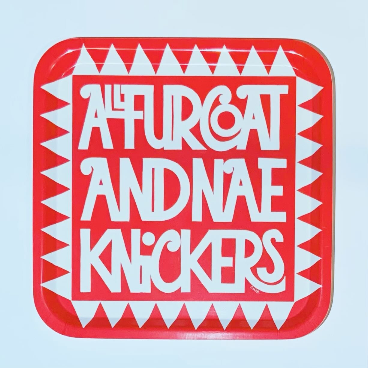 🔔Ding Dong!🔔
🎄Addition of✨NEW ITEMS and the return of some OLD FAVOURITES🥰
💫All Fur Coat and Nae Knickers has arrived on a popping red pressed birchwood tray 
&hearts;️Ae Fond Kiss tote bag
👼🏼Coulters Candy teatowel is back🤗
🥂The return of t