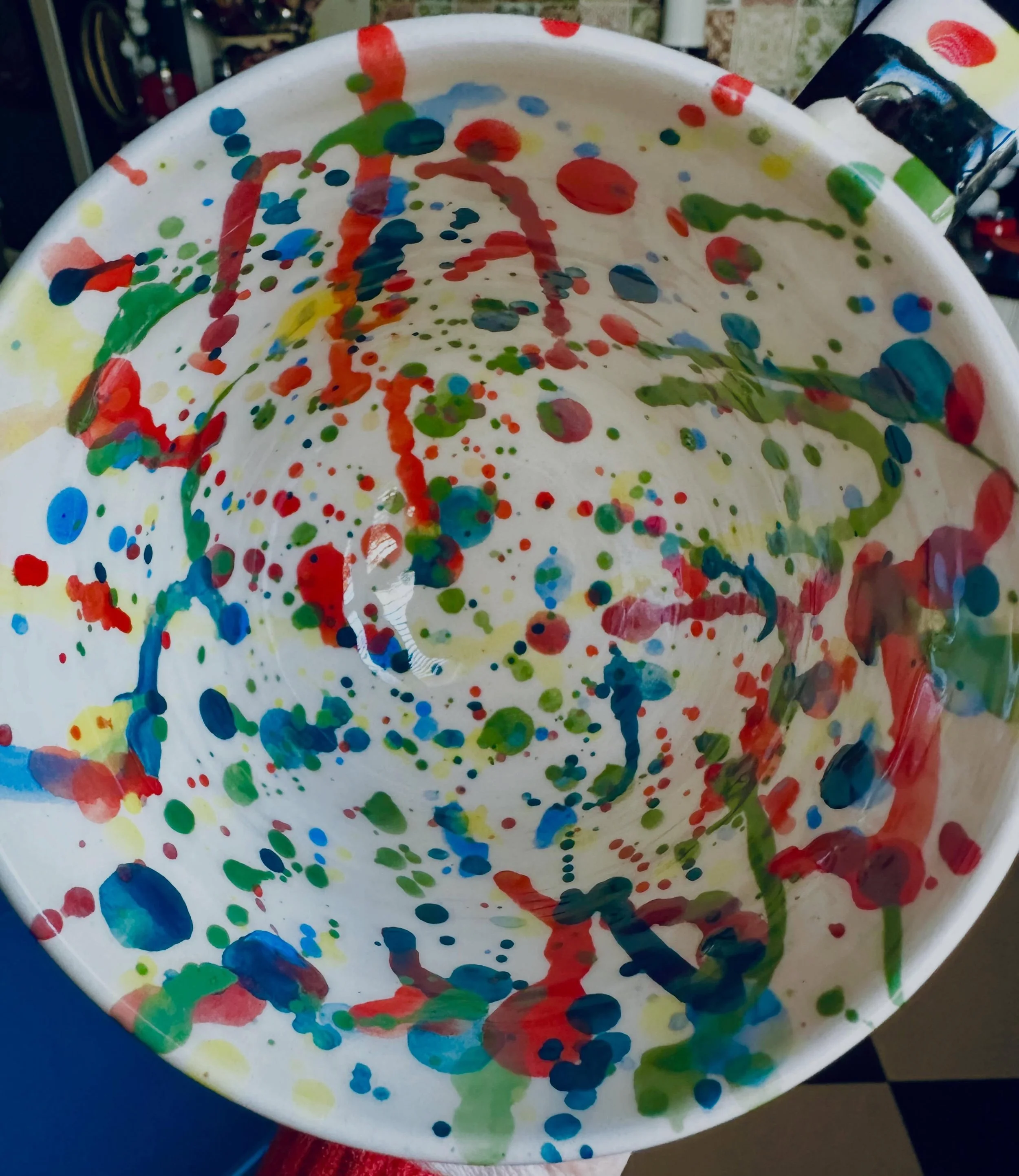 Splatter!!🫟 
Really like these colour tests for mugs that have come out the kiln today😃Must try and stay in control though-not very good at &lsquo;less is more&rsquo;😬😊 They remind me of the Quentin Blake illustrations for the Roald Dahl books🥰✨