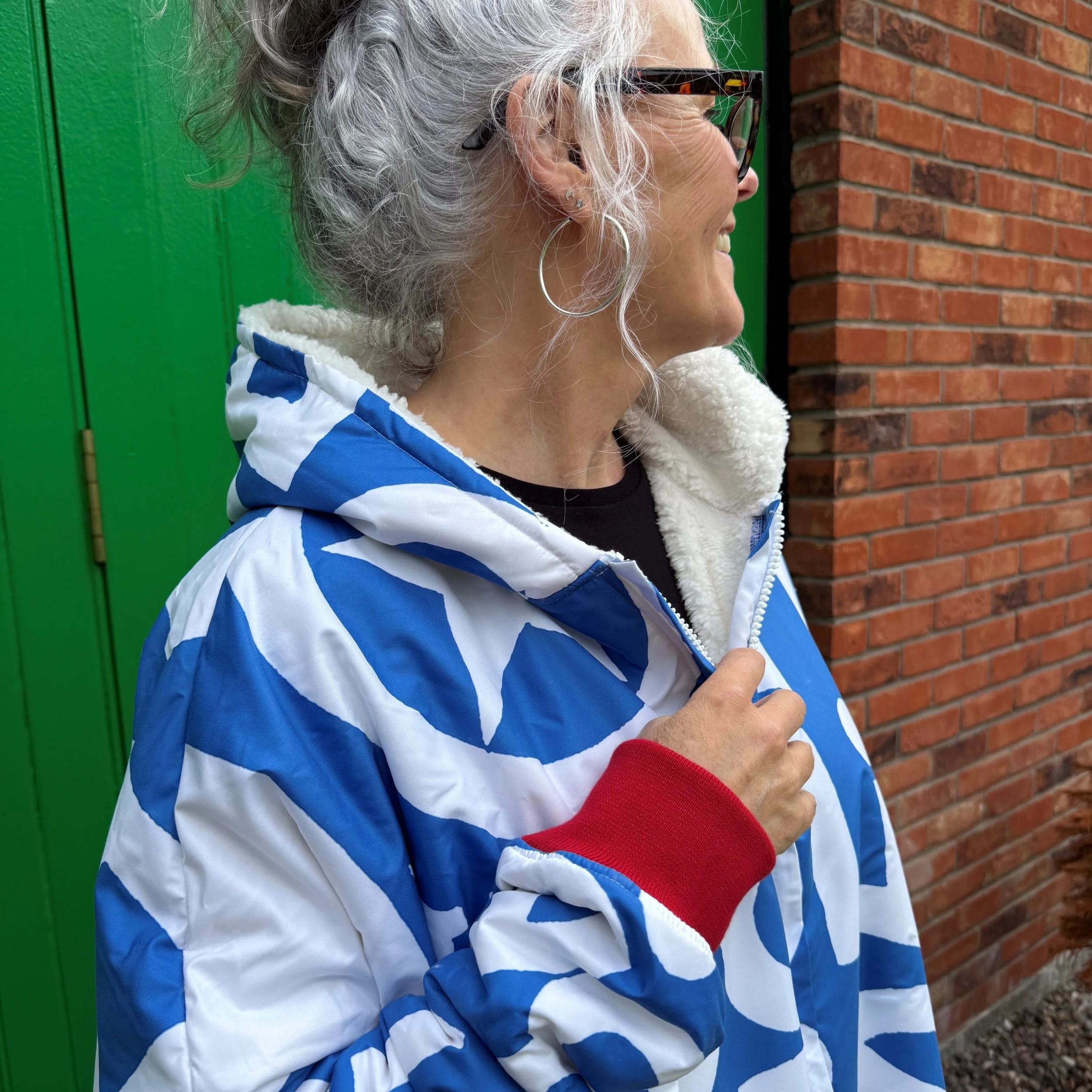 Seaside Dryrobe 2 SQUARE.jpg