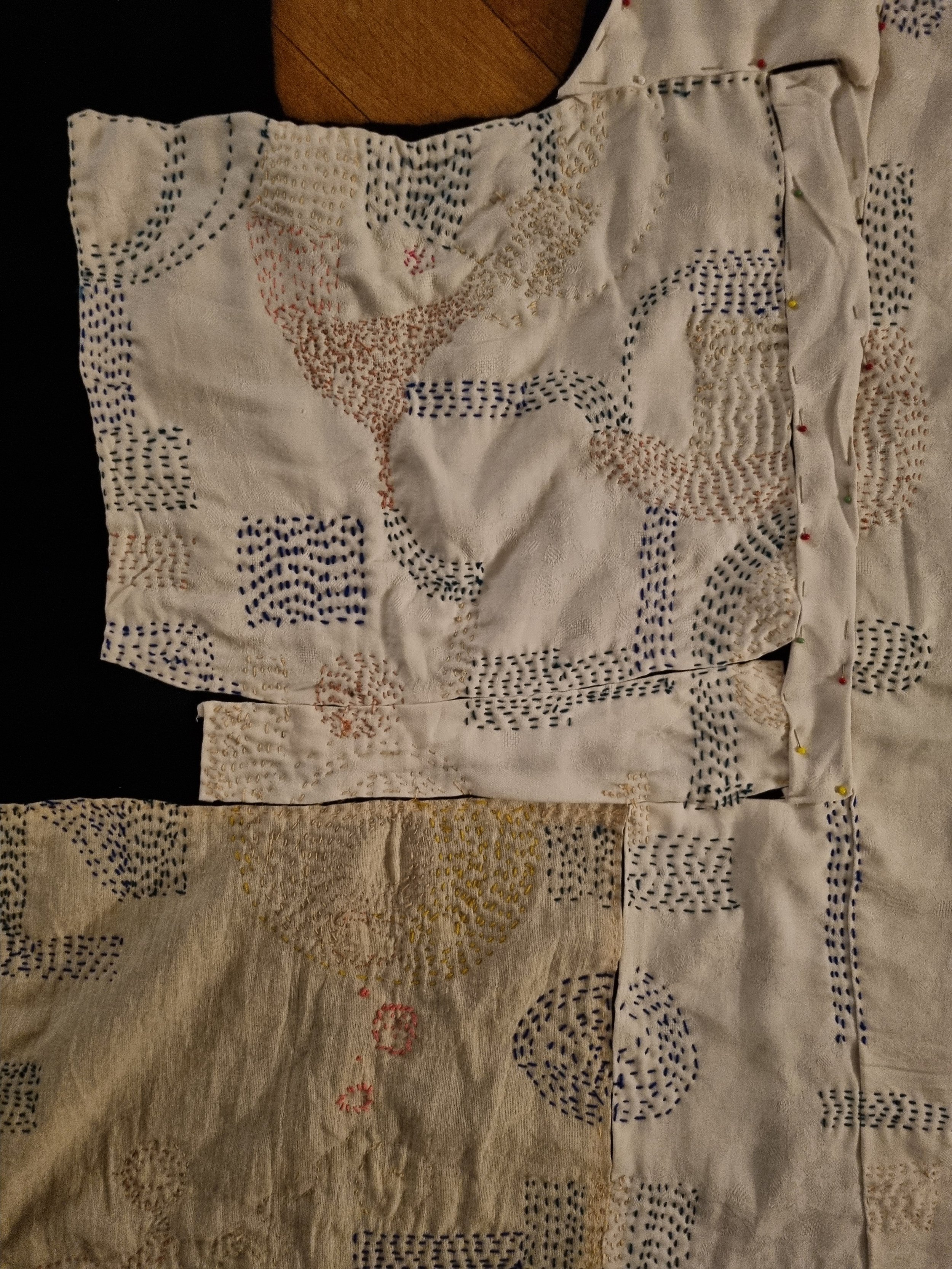 Sashiko - Karo Poncho Muji (Merino) multiple Mottenlöcher (2023-25)