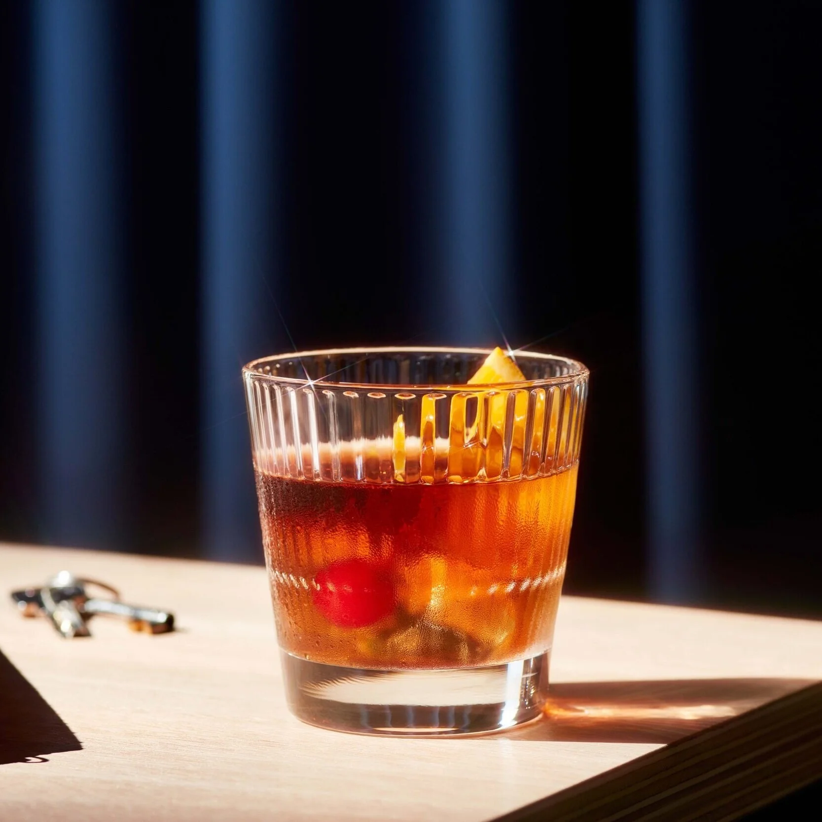 Ein klassischer Old Fashioned Cocktail