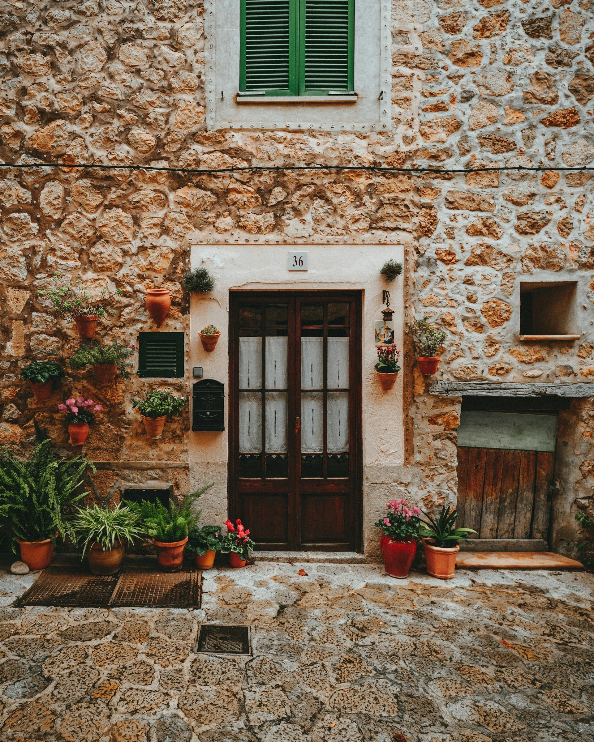 herr-bohn-fRTKxVdES34-unsplash.jpg