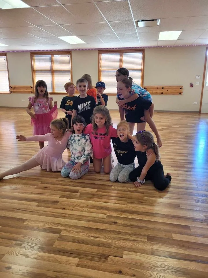 Kids dancing at a Relevé birthday party in Lockport, IL