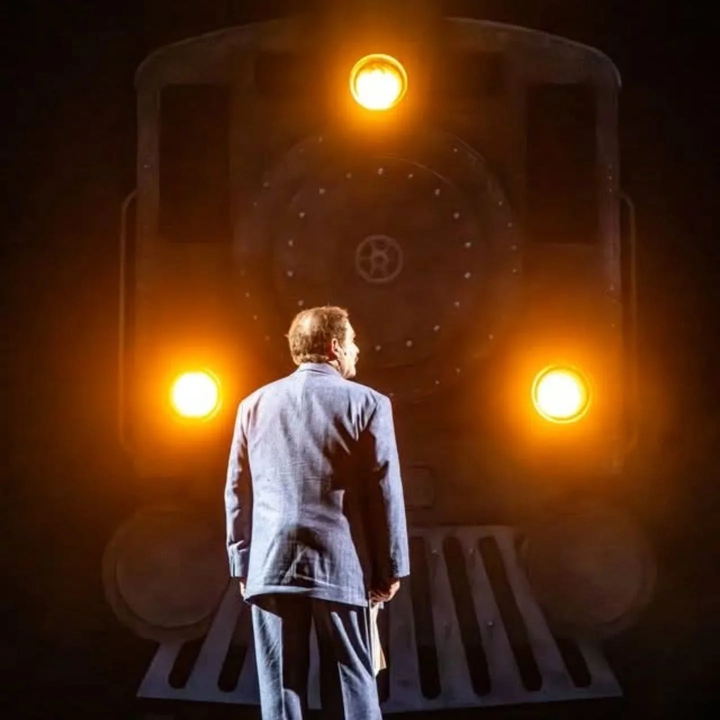 ✨ NEW REVIEW ✨

Fans of murder mysteries, it is time to climb aboard: @theatreaquarius is going to take you on a memorable journey of thrills and laughter in Agatha Christie&rsquo;s "Murder on the Orient Express"&hellip;.

✍️ For my full re