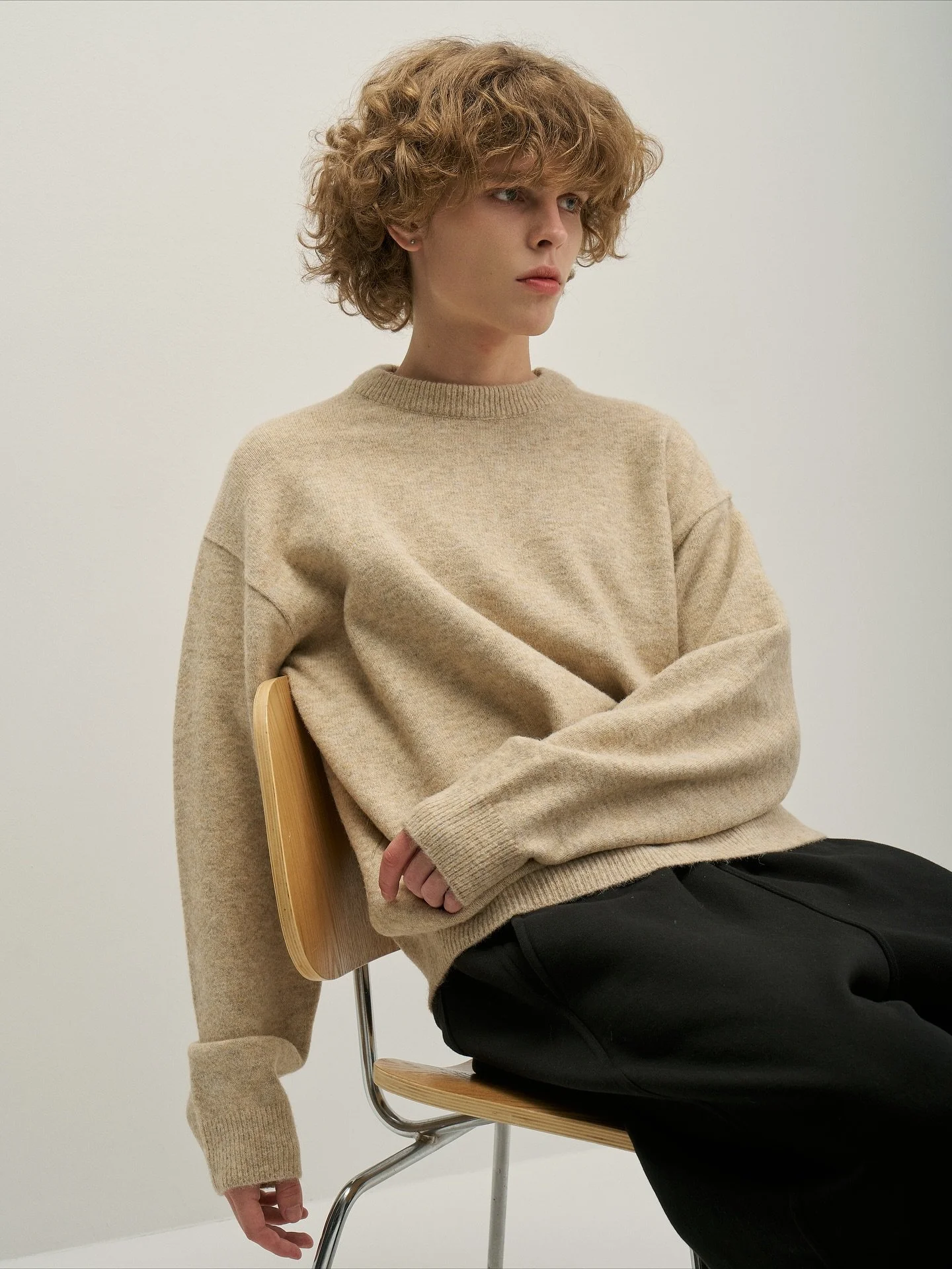 ❄️☃️🍠

📧 info@suddenlyhungry.com
📟 Kakao 써든리헝그리 스튜디오

#룩북촬영 #룩북기획 #룩북준비 #룩북올인원