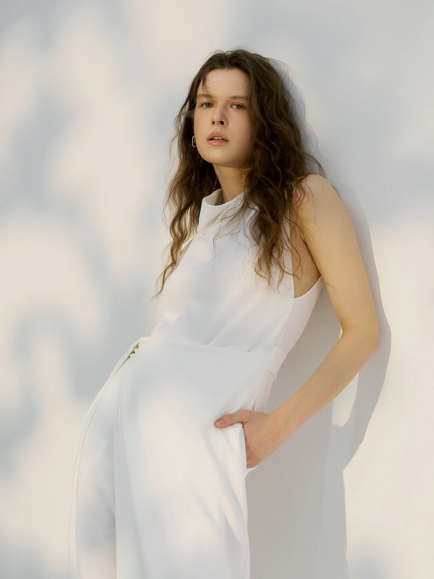 🌿 Spring air

🏠 @suddenlyhungry_ 
 
𝐌𝐨𝐝𝐞𝐥 | @ugnelaza  @wave_model 
𝐇𝐚𝐢𝐫/𝐦𝐚𝐤𝐞𝐮𝐩 | @xurymakeup 
𝐒𝐭𝐲𝐥𝐢𝐧𝐠 | @stylist_nahee 
𝐏𝐡𝐨𝐭𝐨 | @boony33 

𝐀𝐋𝐋 𝐈𝐍 𝐎𝐍𝐄 𝐒𝐄𝐑𝐕𝐈𝐂𝐄

📧 info@suddenlyhungry.com
📟 Kakao 써든리헝그리 스튜디