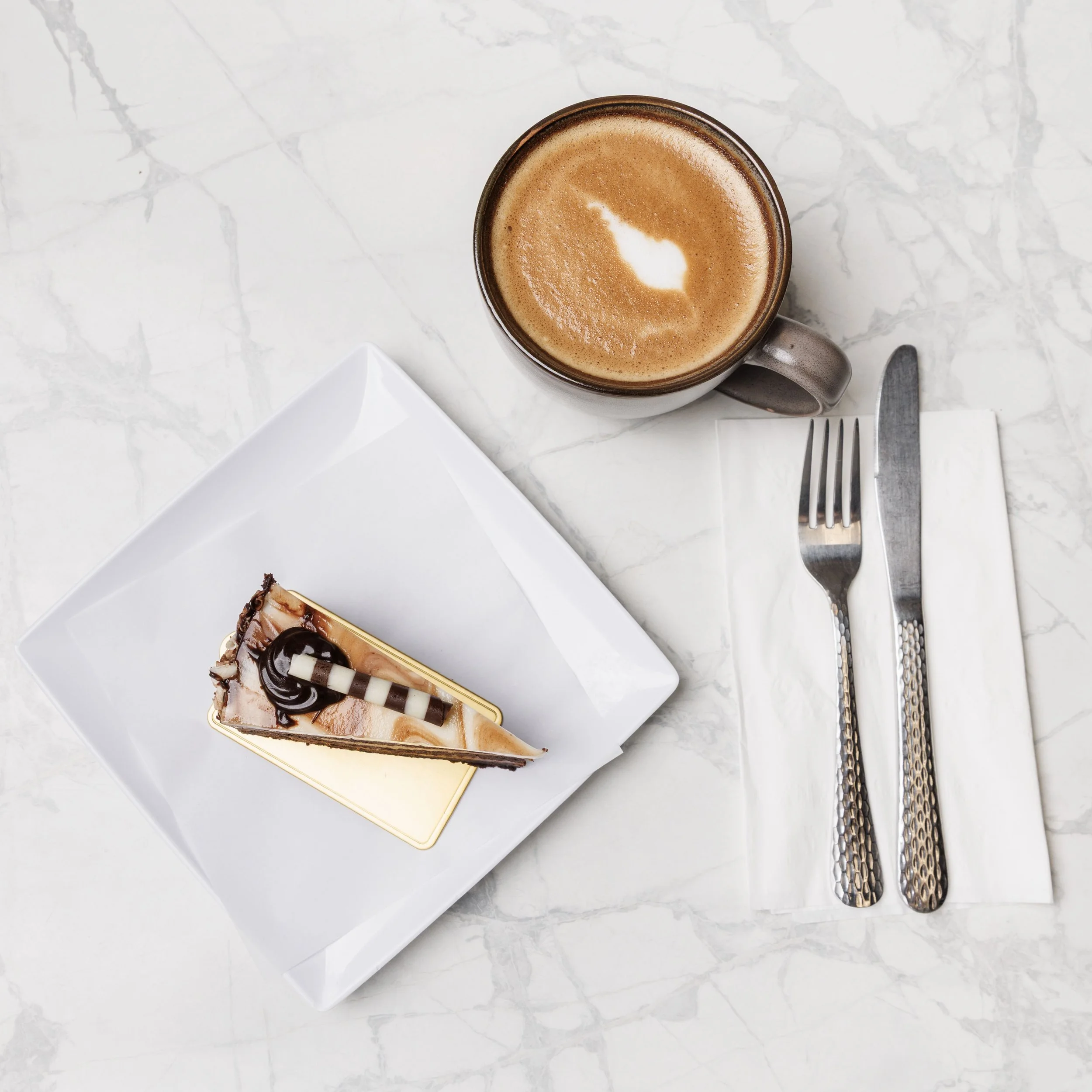 Ferrero Rocher Chocolate Cake_03.jpg