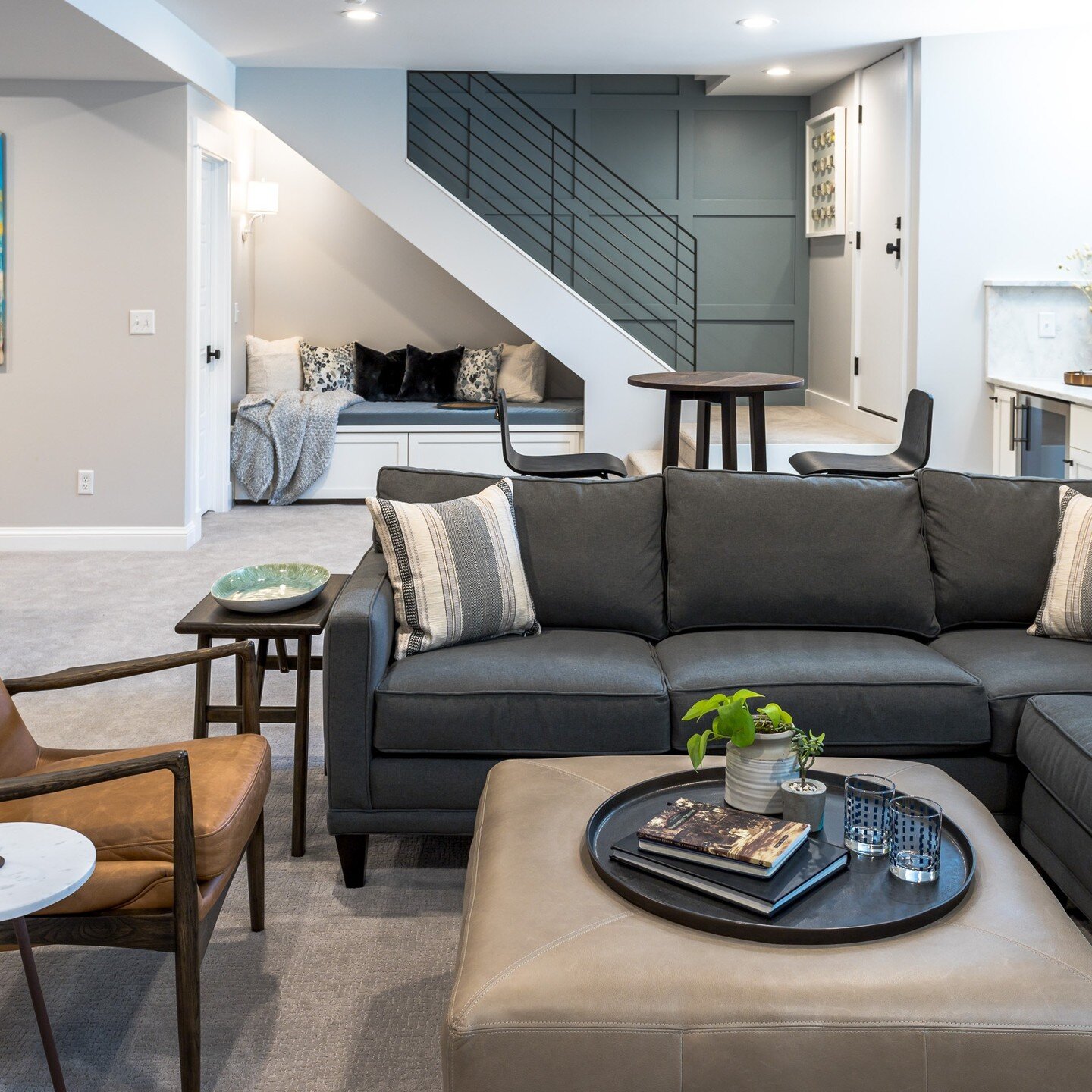 Super excited to see my photo in the latest Houzz email! Congrats to Ejay Interiors for attaining the #1 spot in the Top 10 Basements for2021! https://www.houzz.com/magazine/the-top-10-basements-of-2021-stsetivw-vs~155680042