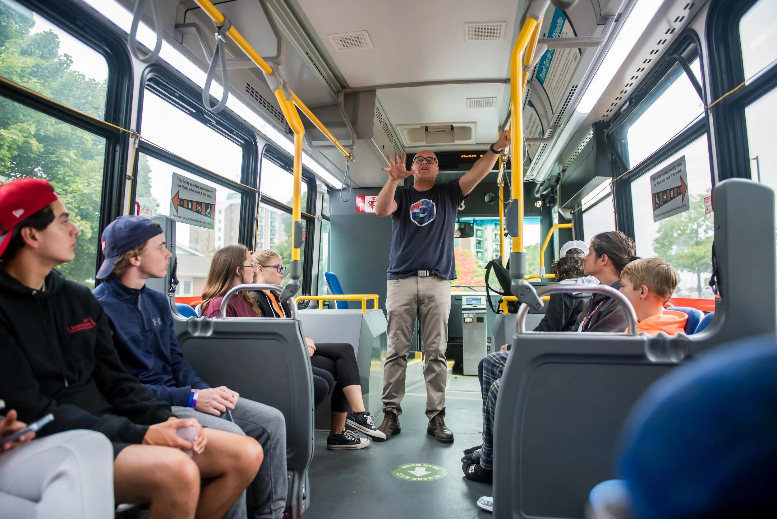 bus_050.jpg