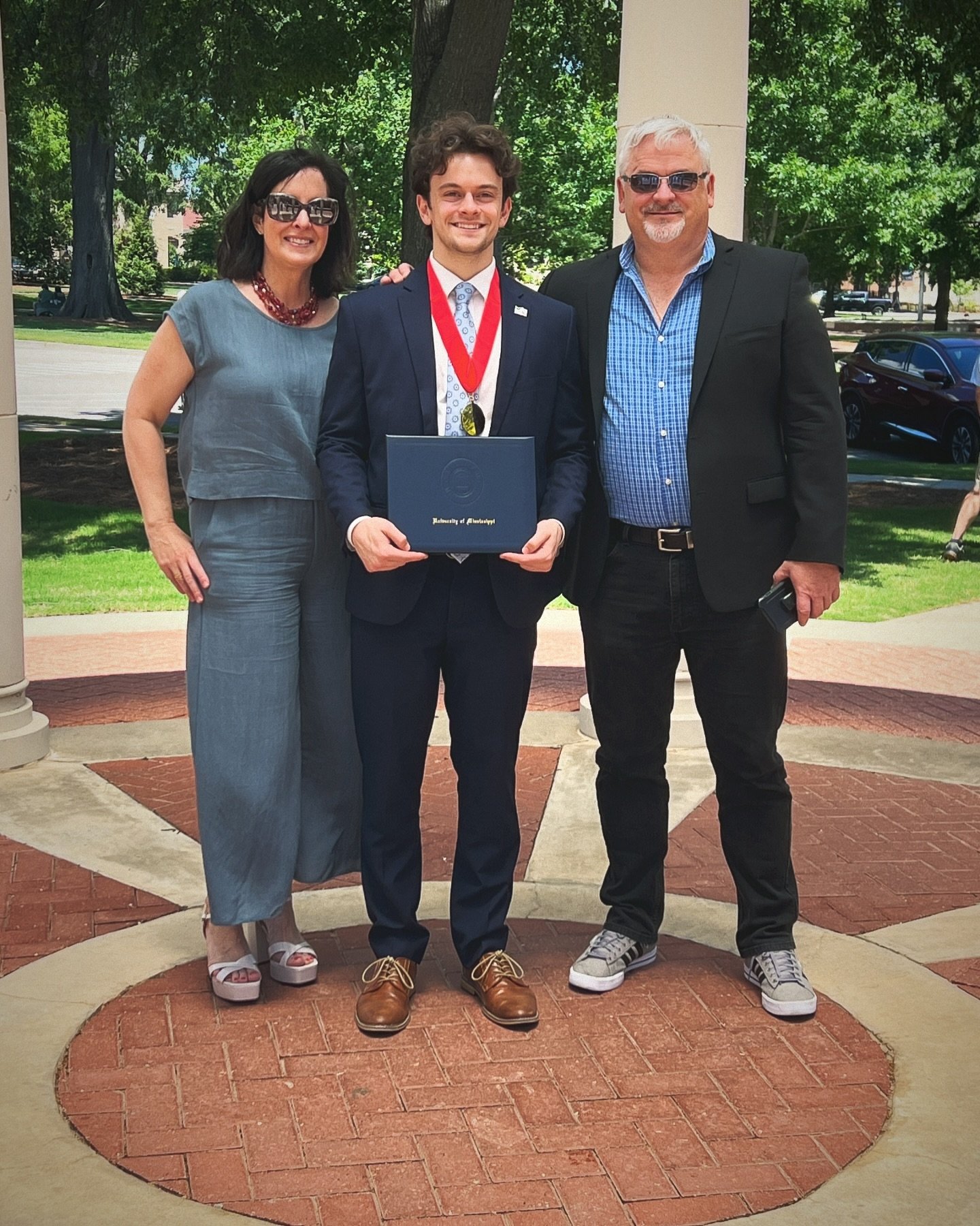 Hotty Toddy! Our boy had his CME (Center for Manufacturing Excellence) ceremony today! Mechanical Engineering graduation tomorrow and then on to NYC! So proud of you and we love you so much!

#hottytoddy #olemiss #graduation2024 #soproudofyou❤️ #oxfo