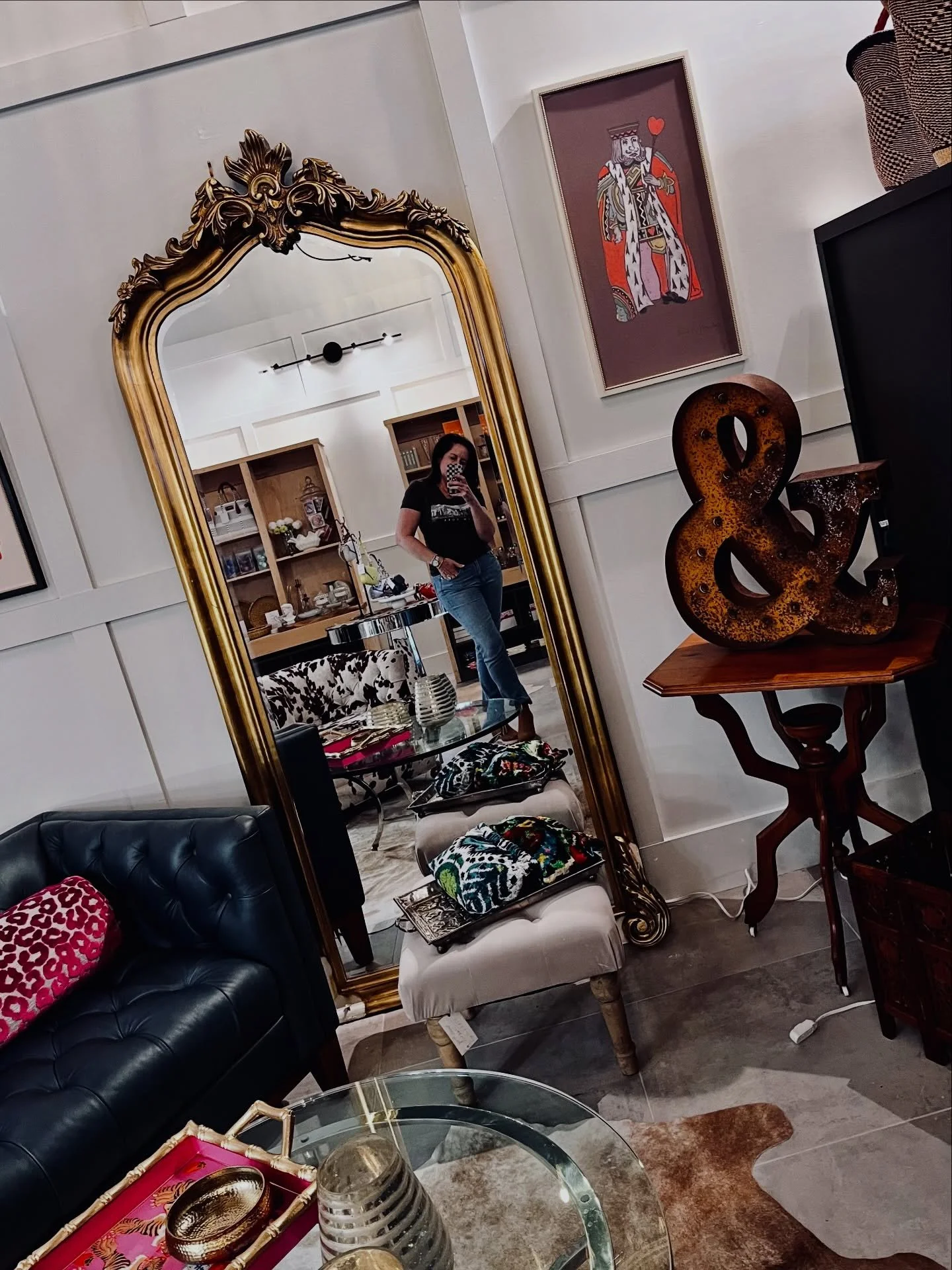 Don&rsquo;t forget the little things. 

They really can make you happy 😊 🦋

Maximalist vibe. Bold colors. Bring it!