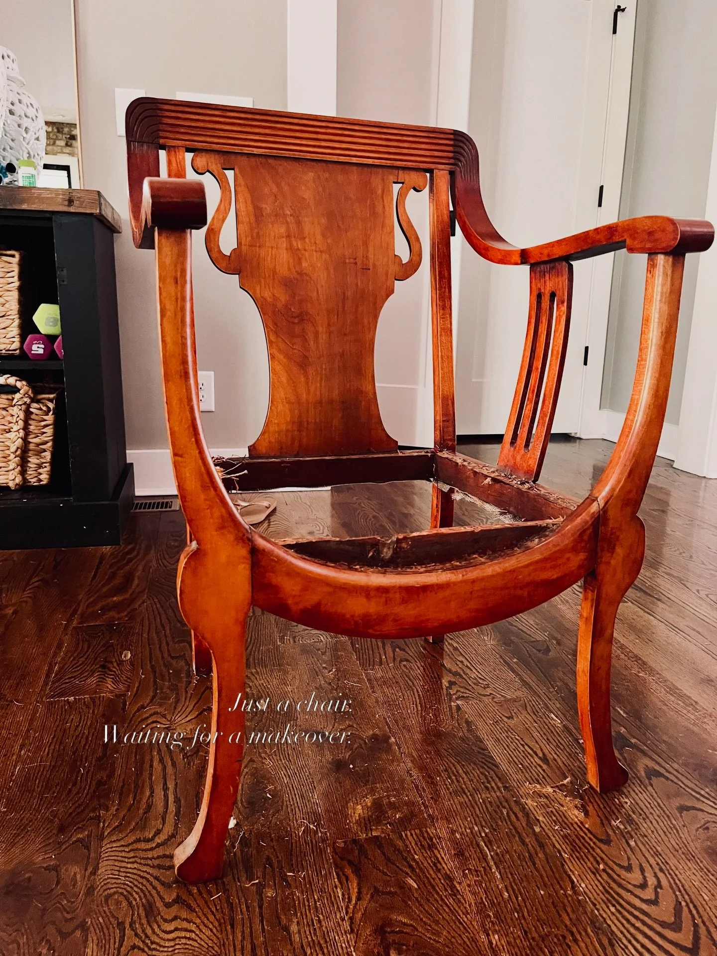 Ah! What a beauty. Channeling a bit Dutton ranch. 

Fabric or caning for the seat?