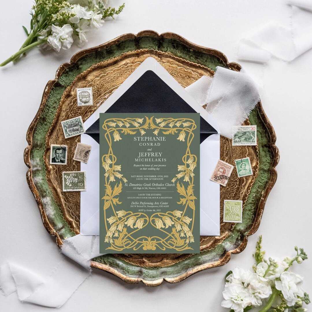 I had the privilege of creating Stephanie and Jeffrey's invitation suite for their beautiful wedding this past weekend. So obsessed with the gold detail and delicate font choices. 🤩