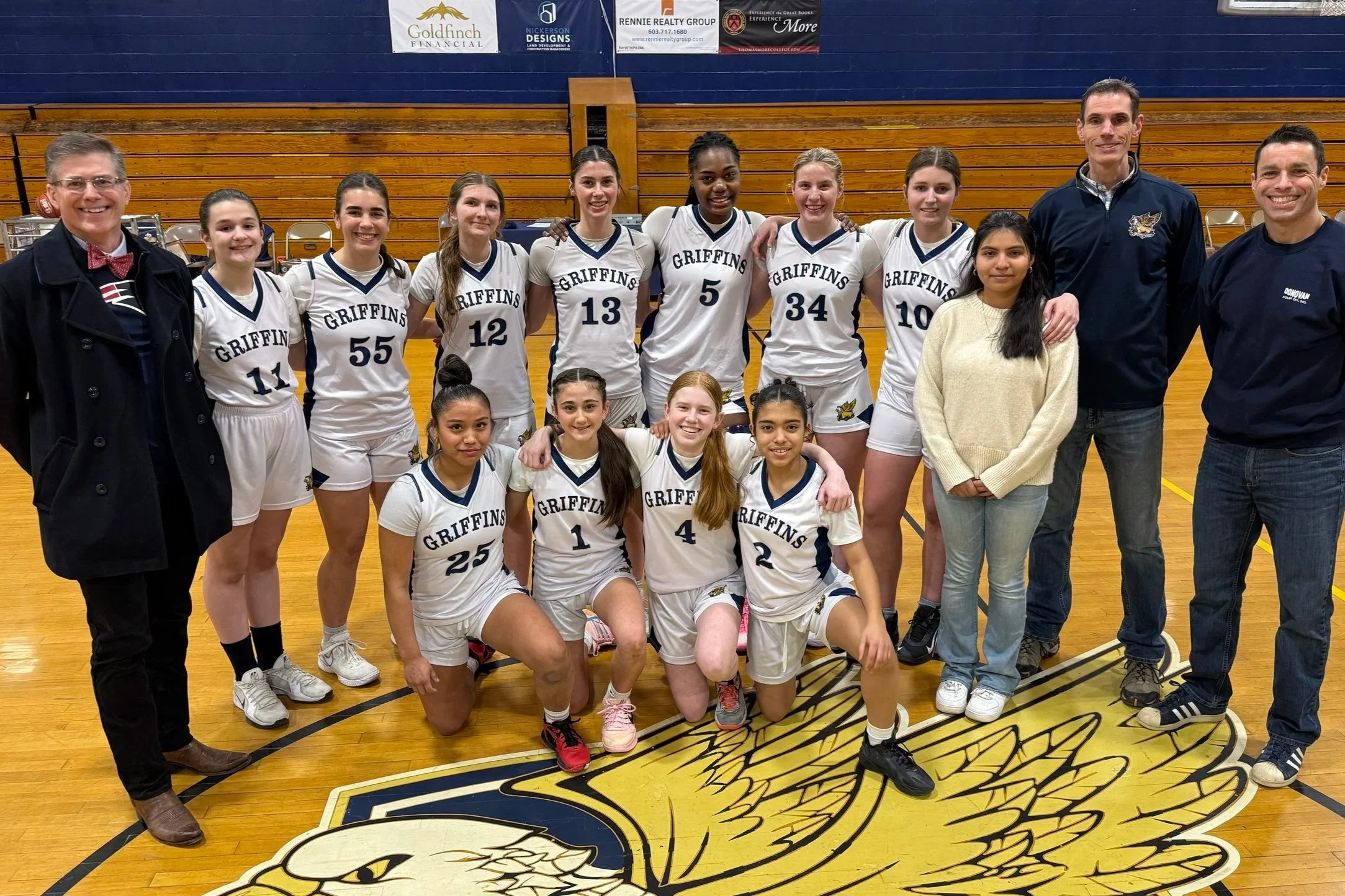 Girls+Varsity+Basketball.jpg