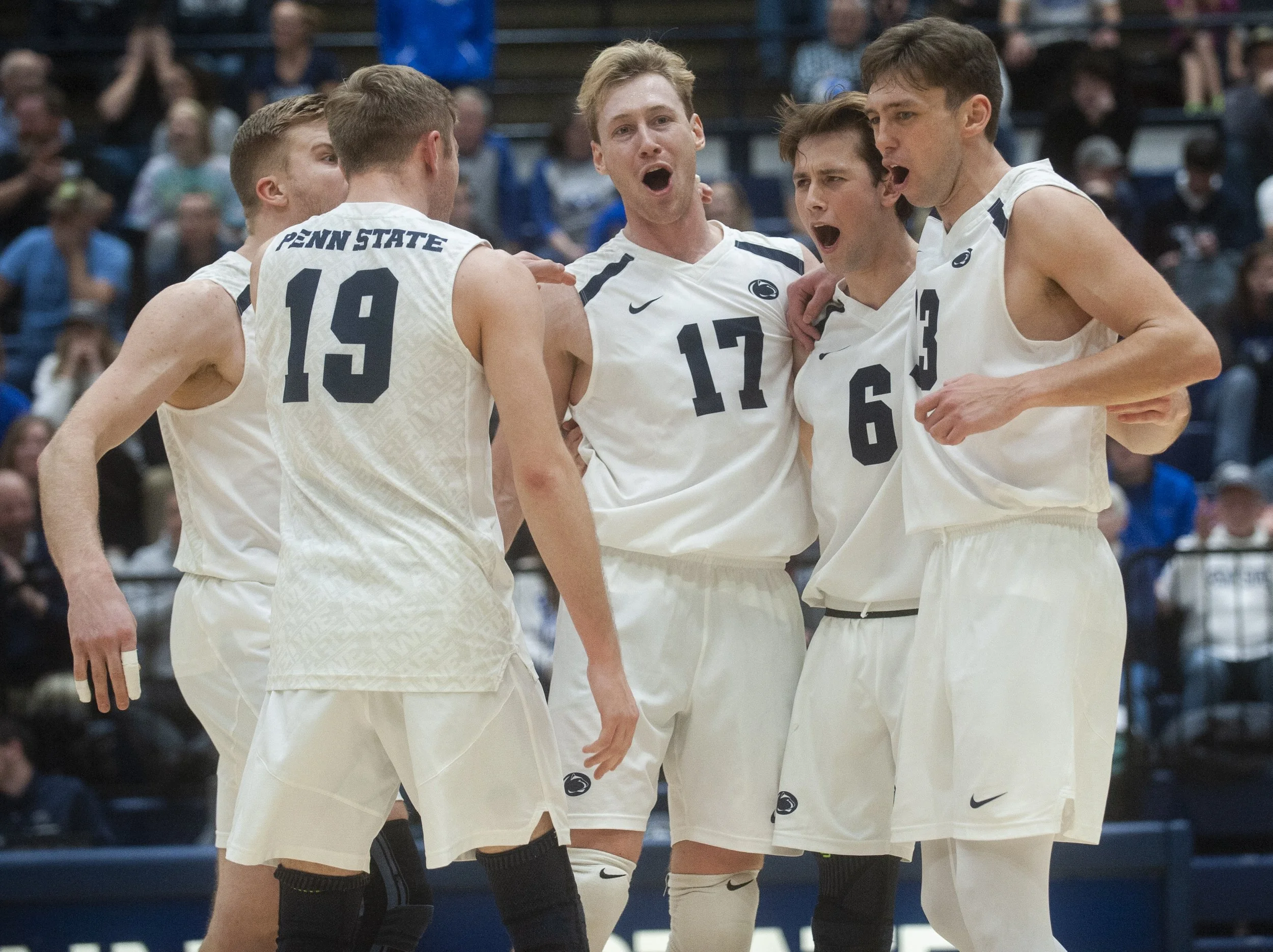 190118_bsd_+vsBYU, Team Celebrates 1.jpg