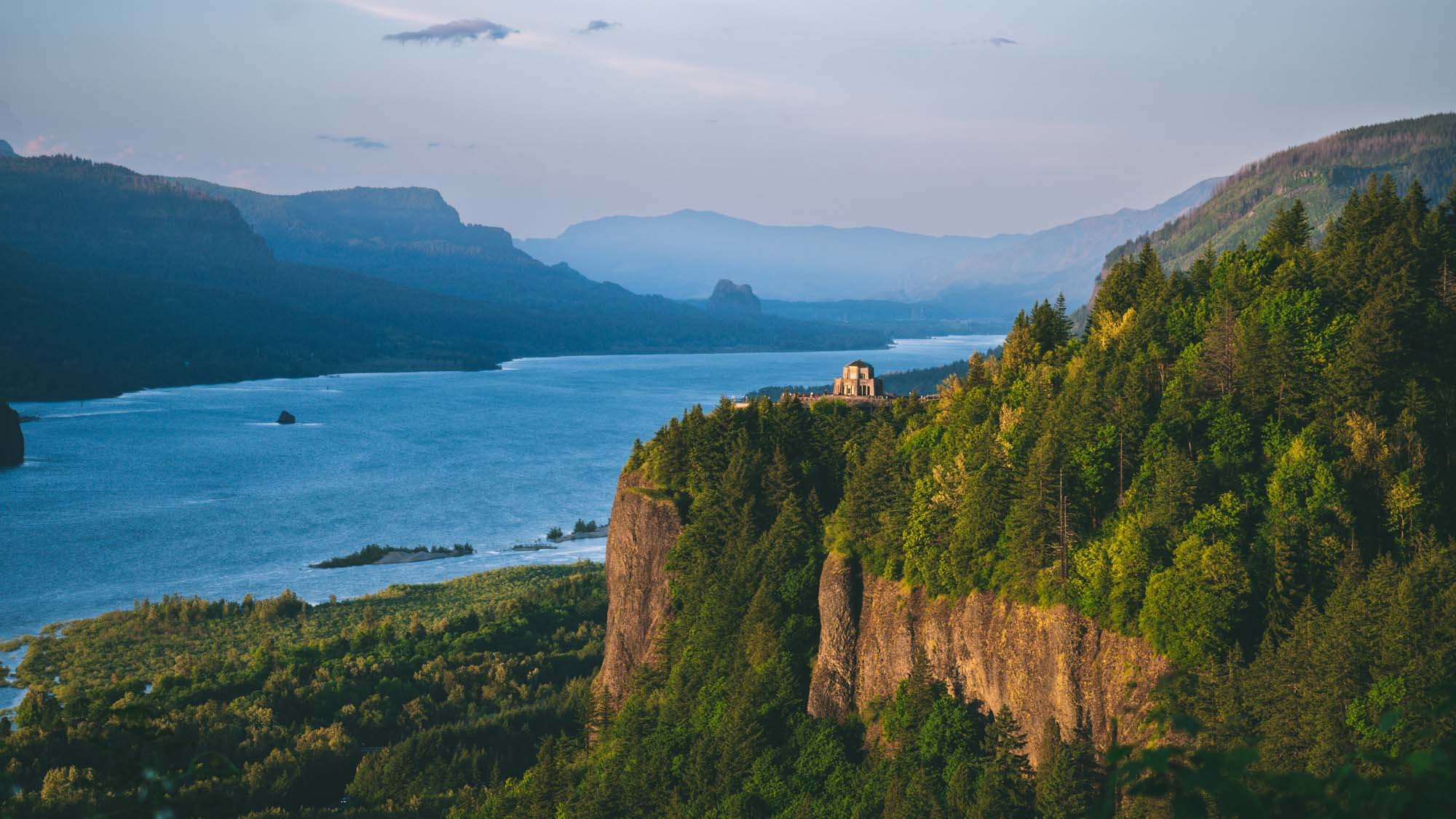 View of Vista House and Columbia River Gorge