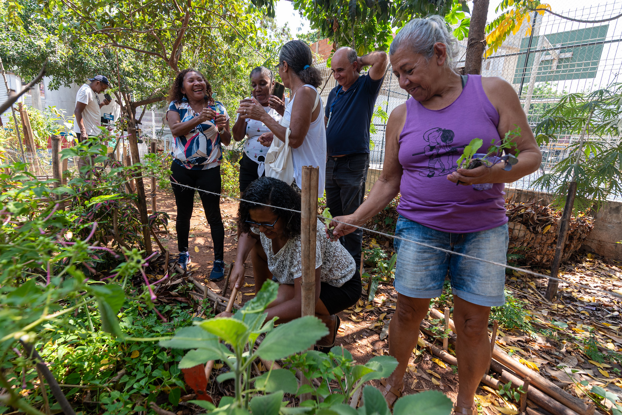 Saberes Ancestrais e Laços Comunitários Germinam na Horta Social do Complexo do Arará com Objetivo de ‘Resgatar a Ancestralidade… Trazê-los para uma Lógica de Integração com a Natureza’