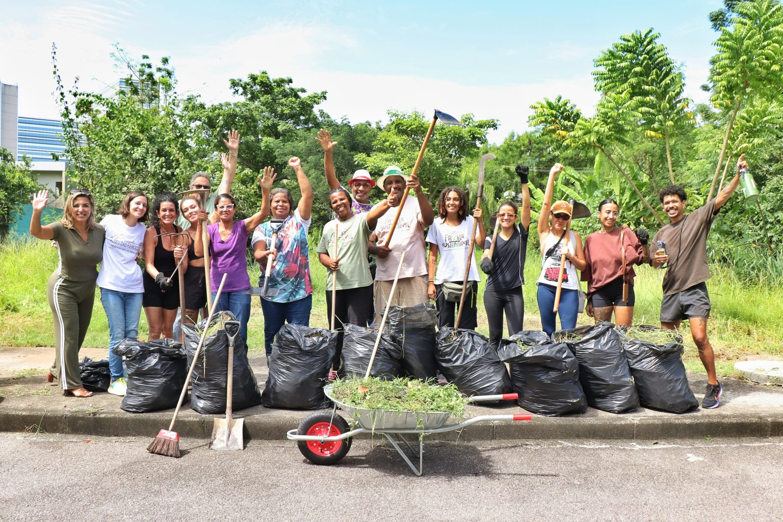 10 Anos Após Remoção Mais Conhecida do Rio Pré-Olímpico, Mutirão de Protagonismo Feminino Cuida da Memória da Vila Autódromo