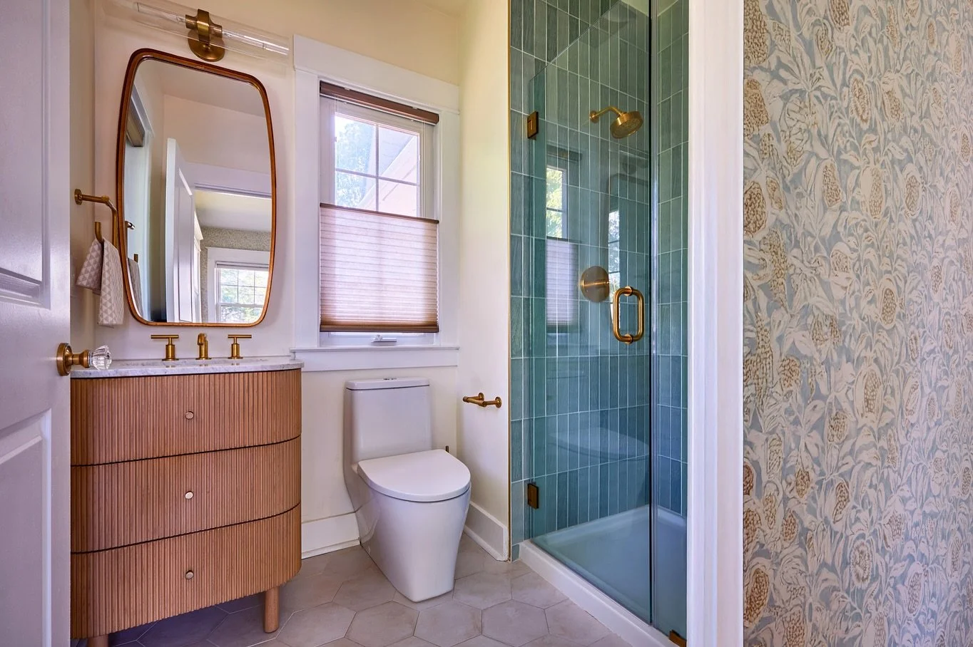 Quick little bathroom glow up!🔧💦🚿Feels brand new and luxurious in here. We tweaked proportions and made thoughtful selections so we didn’t have to increase the footprint to maximize flow. 
Thinking about a home renovation but not ready to t