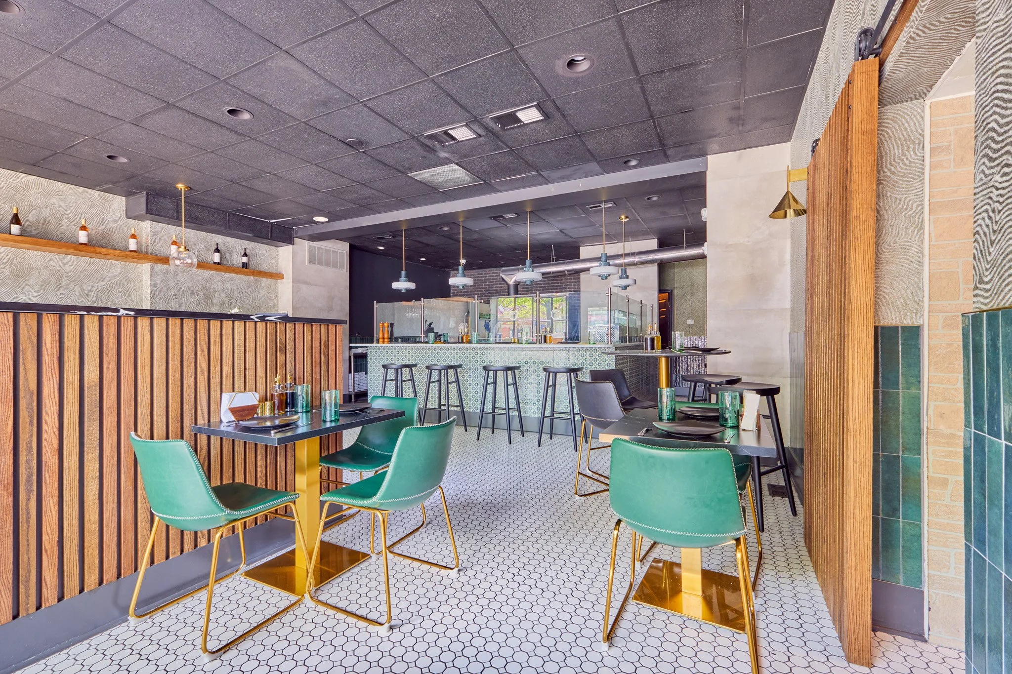 Photos of Pizza Pazza in Haddonfield, New Jersey, designed by Benita Cooper Design, interior designer and architect serving Greater Philadelphia